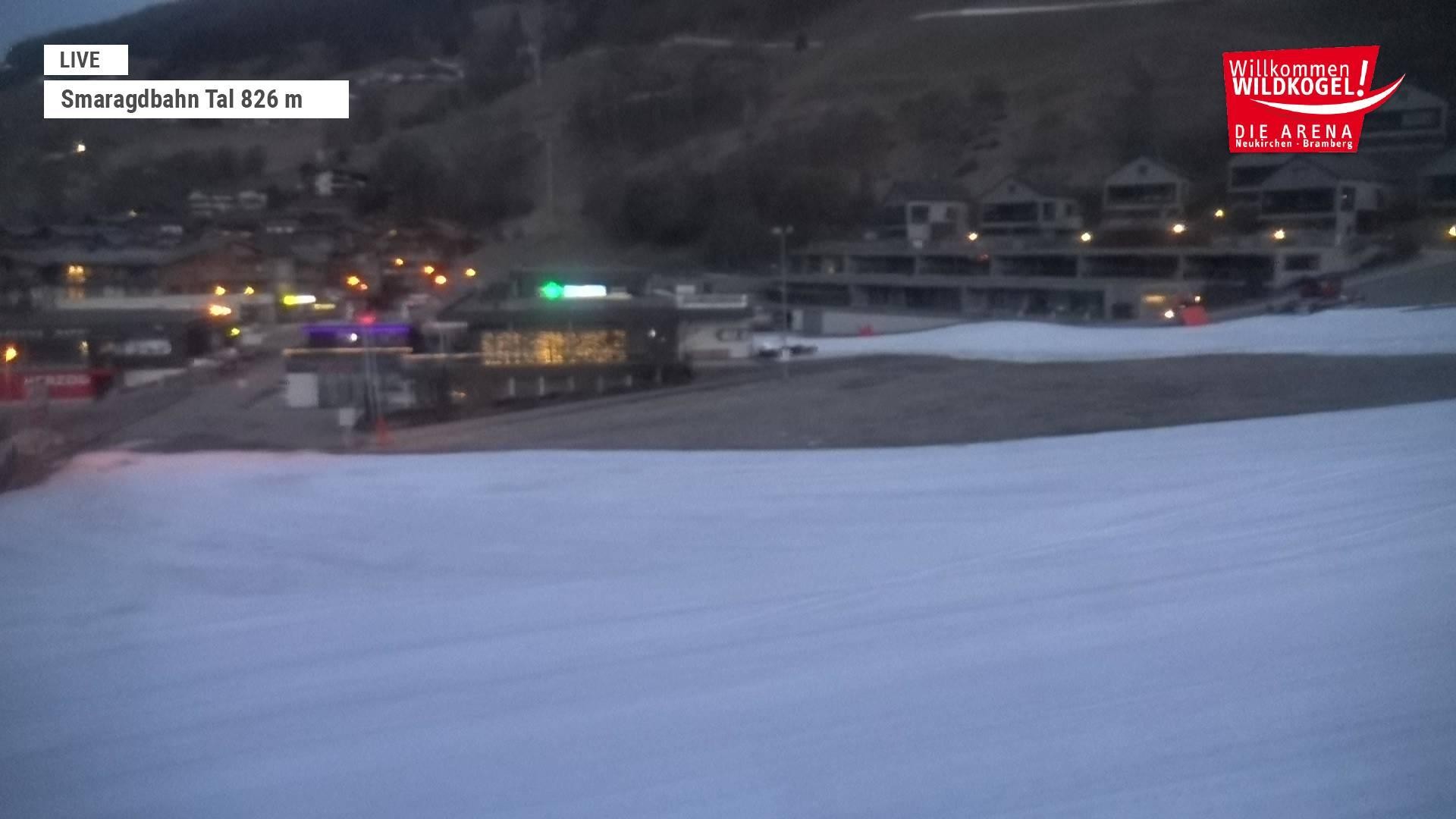 Archiv Foto Webcam Wildkogel: Frühmesserbahn - Bergstation