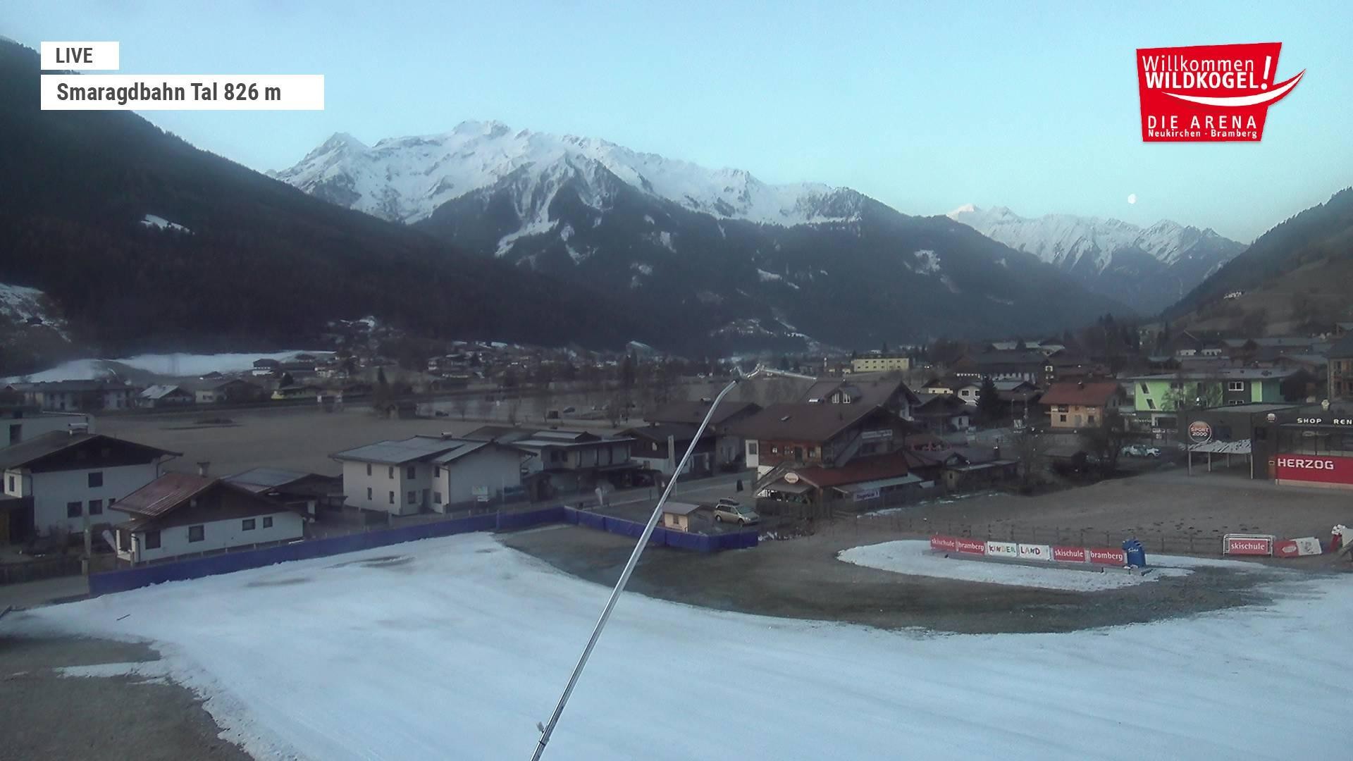 Archiv Foto Webcam Wildkogel: Frühmesserbahn - Bergstation