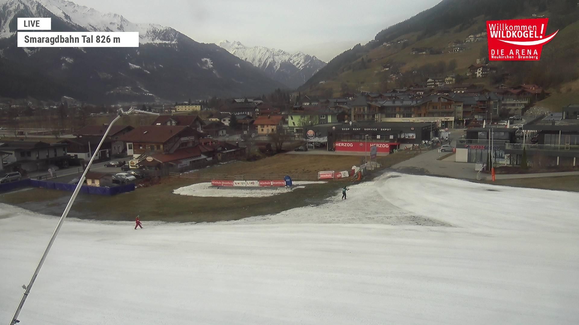 Archiv Foto Webcam Wildkogel: Frühmesserbahn - Bergstation