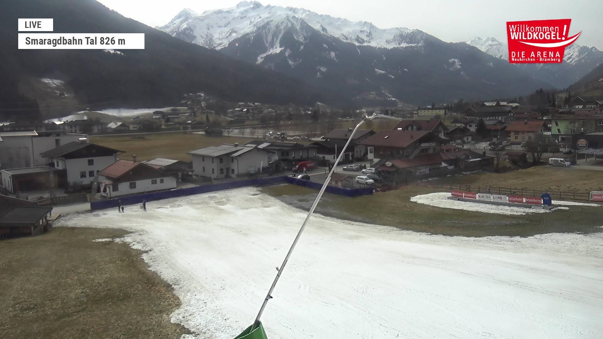 Archiv Foto Webcam Wildkogel: Frühmesserbahn - Bergstation