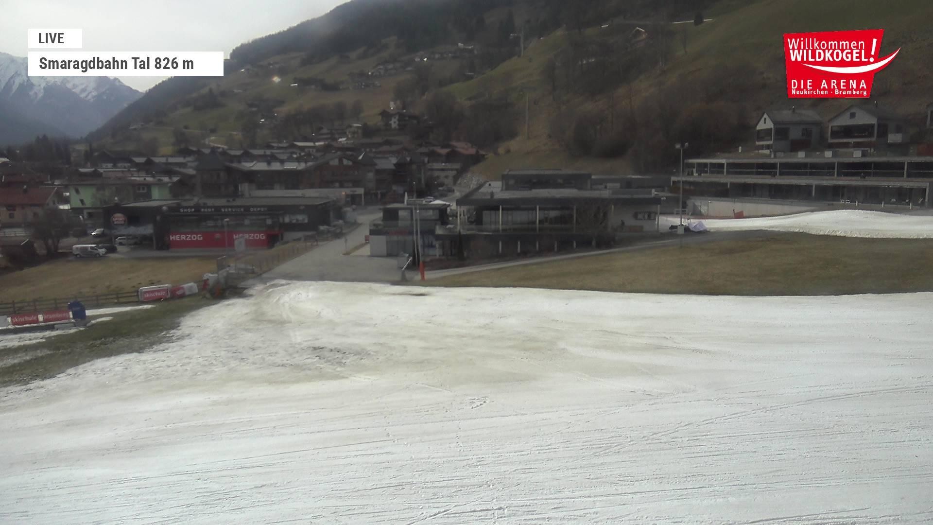 Archiv Foto Webcam Wildkogel: Frühmesserbahn - Bergstation