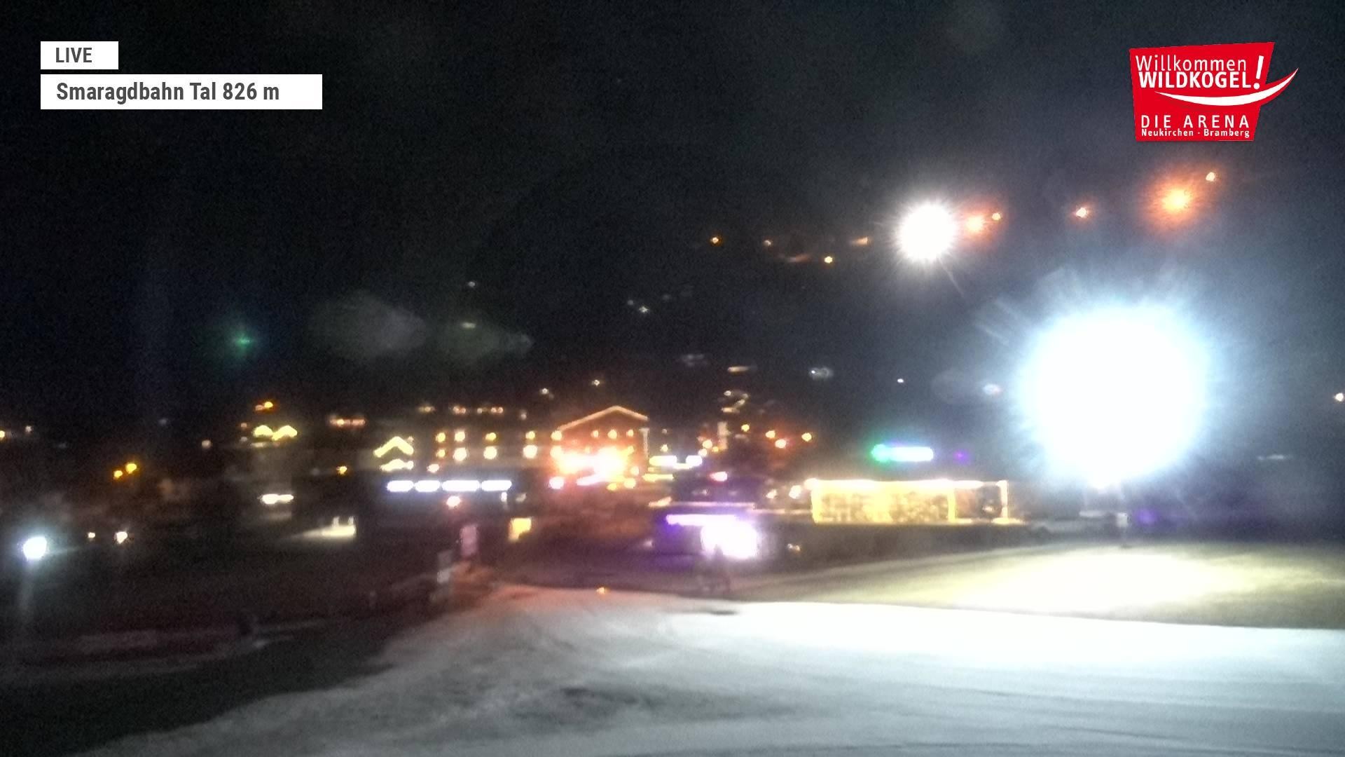 Archiv Foto Webcam Wildkogel: Frühmesserbahn - Bergstation