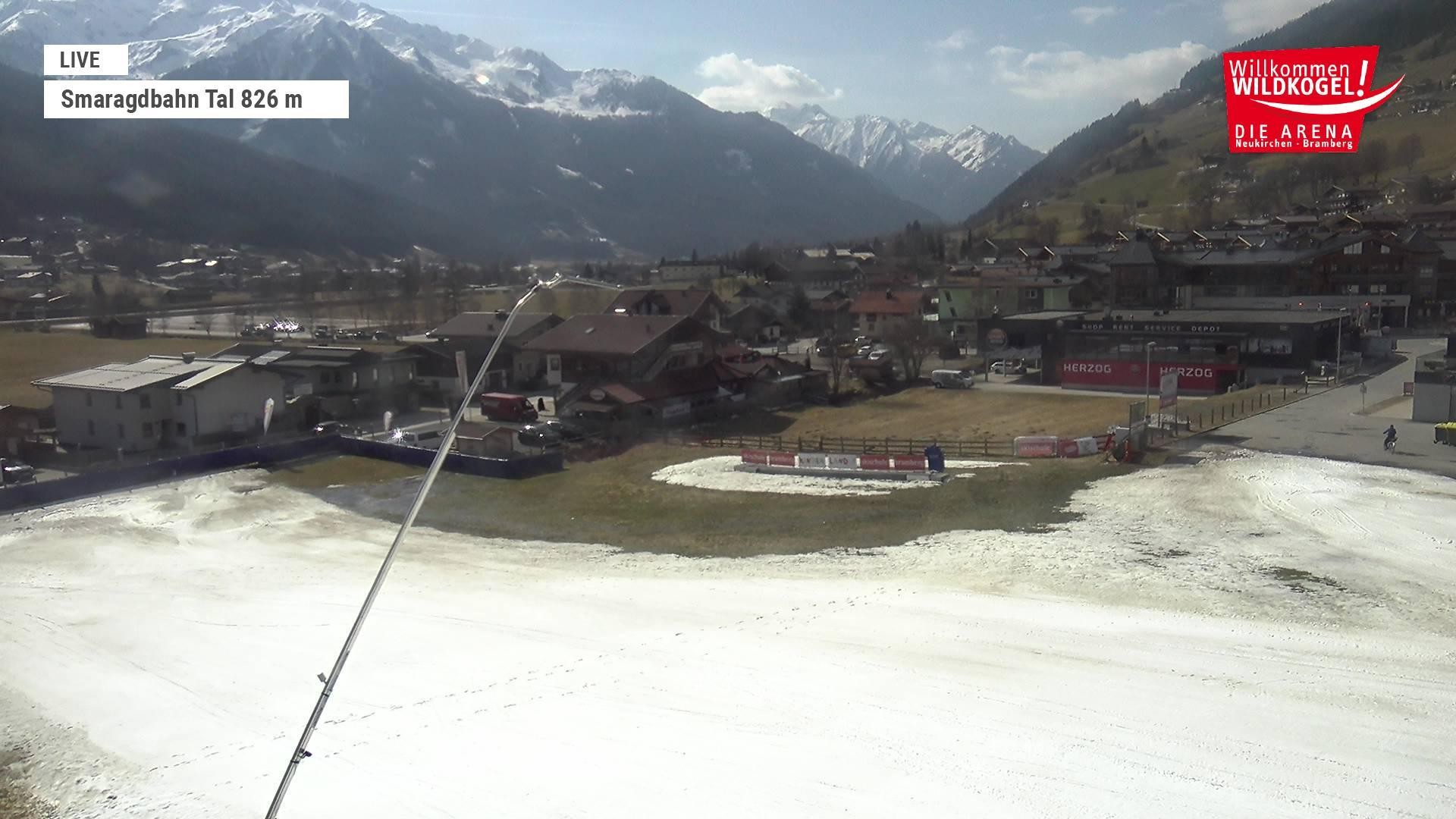 Archiv Foto Webcam Wildkogel: Frühmesserbahn - Bergstation