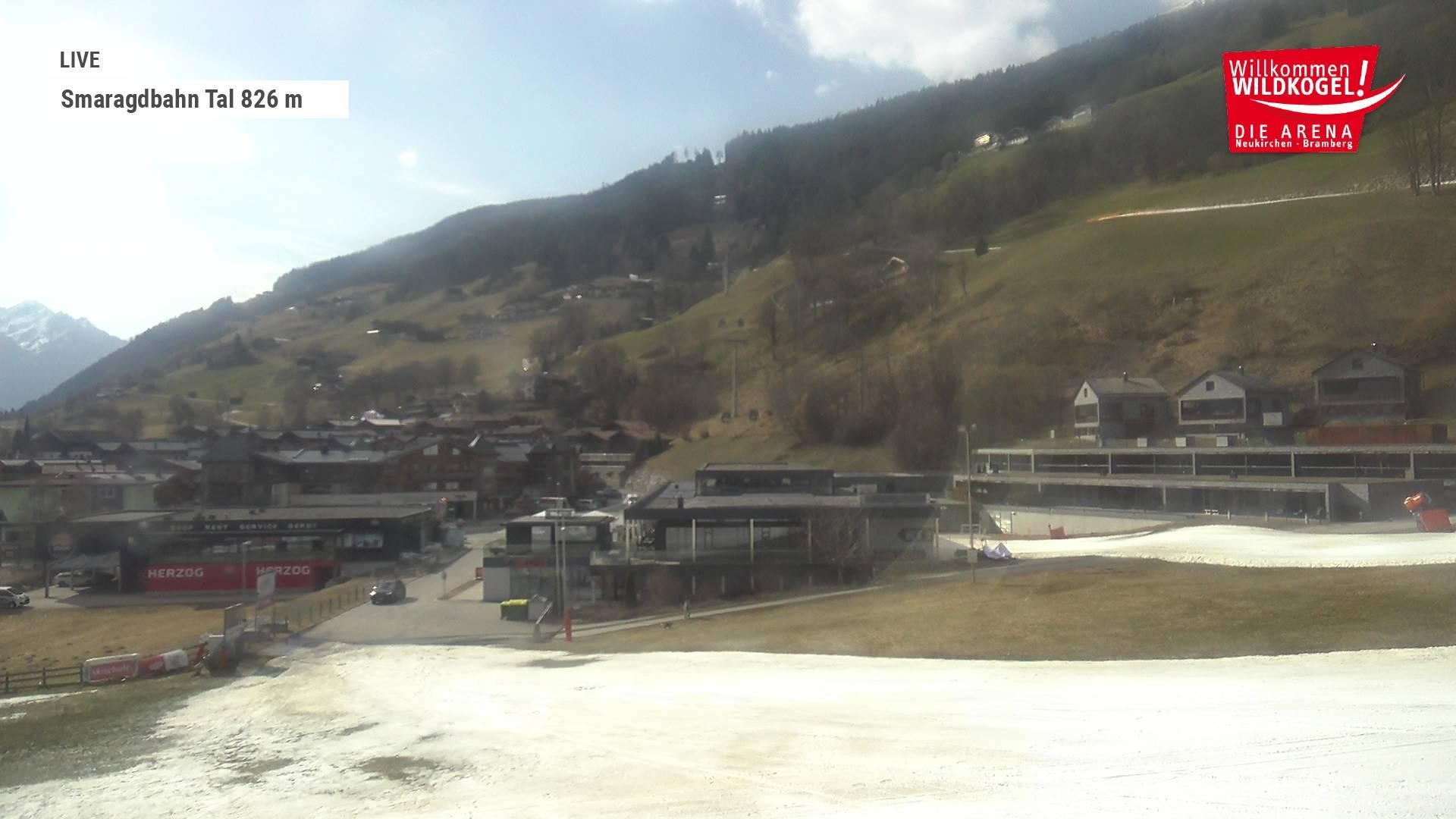 Archiv Foto Webcam Wildkogel: Frühmesserbahn - Bergstation