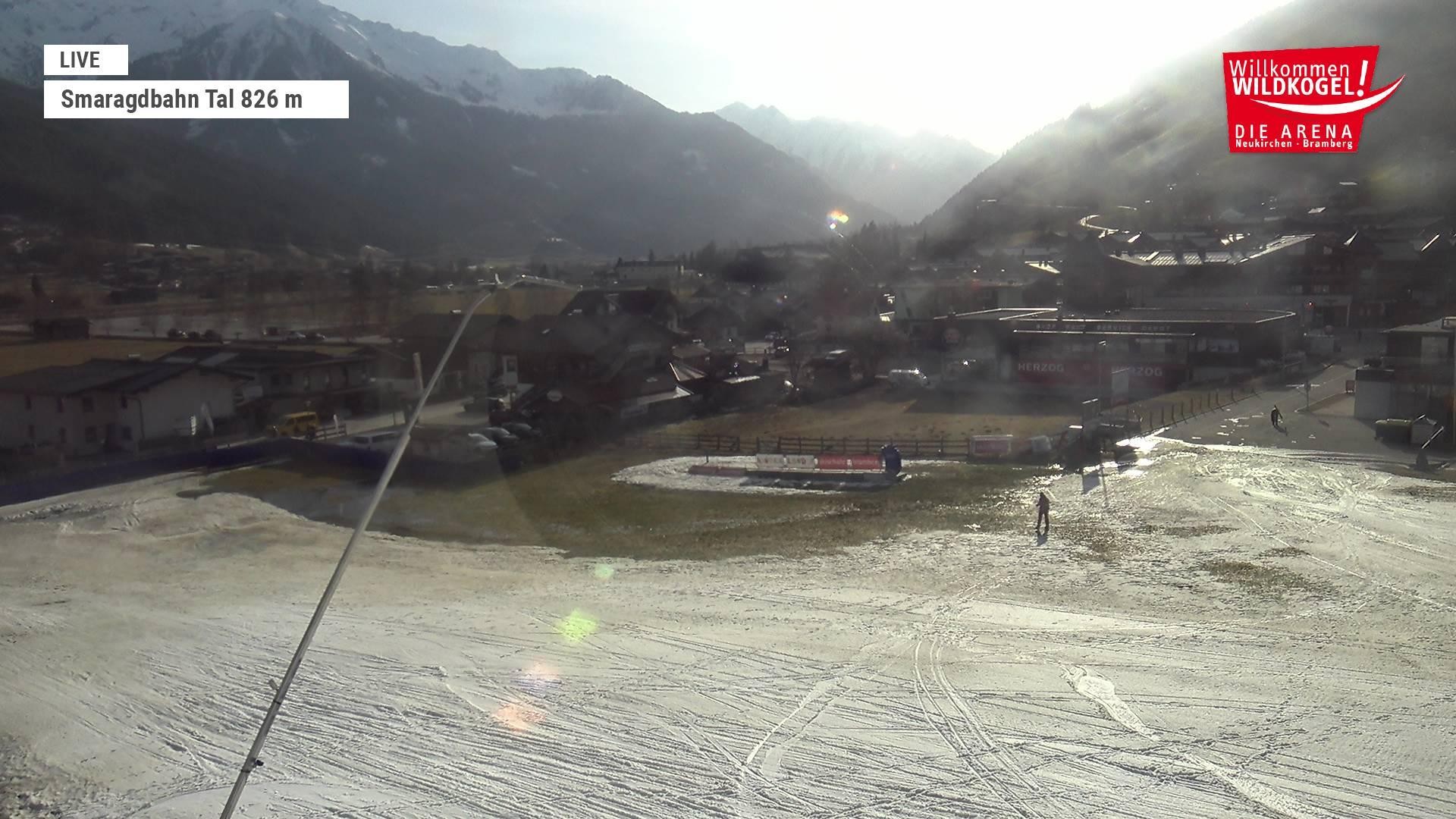 Archiv Foto Webcam Wildkogel: Frühmesserbahn - Bergstation