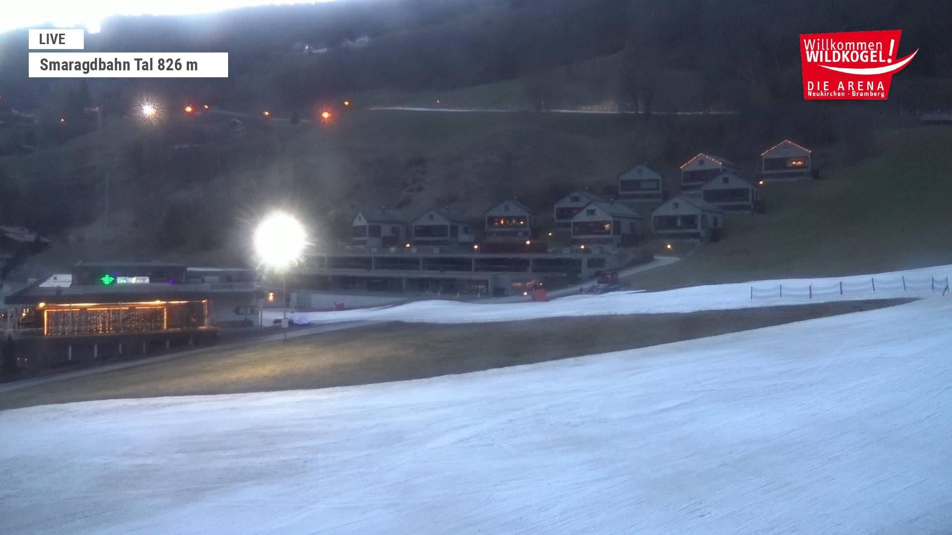 Archiv Foto Webcam Wildkogel: Frühmesserbahn - Bergstation