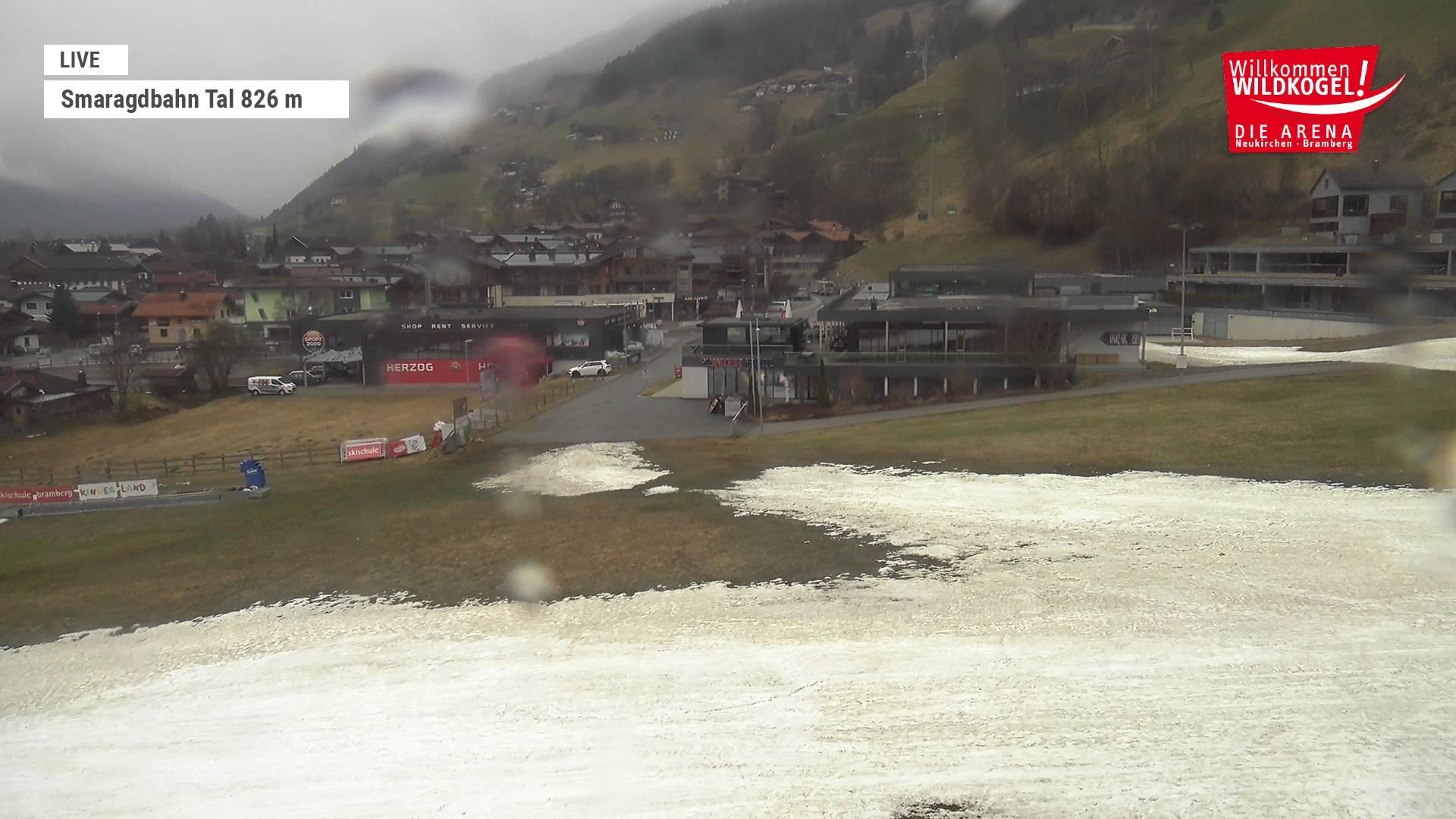 Archiv Foto Webcam Wildkogel: Frühmesserbahn - Bergstation