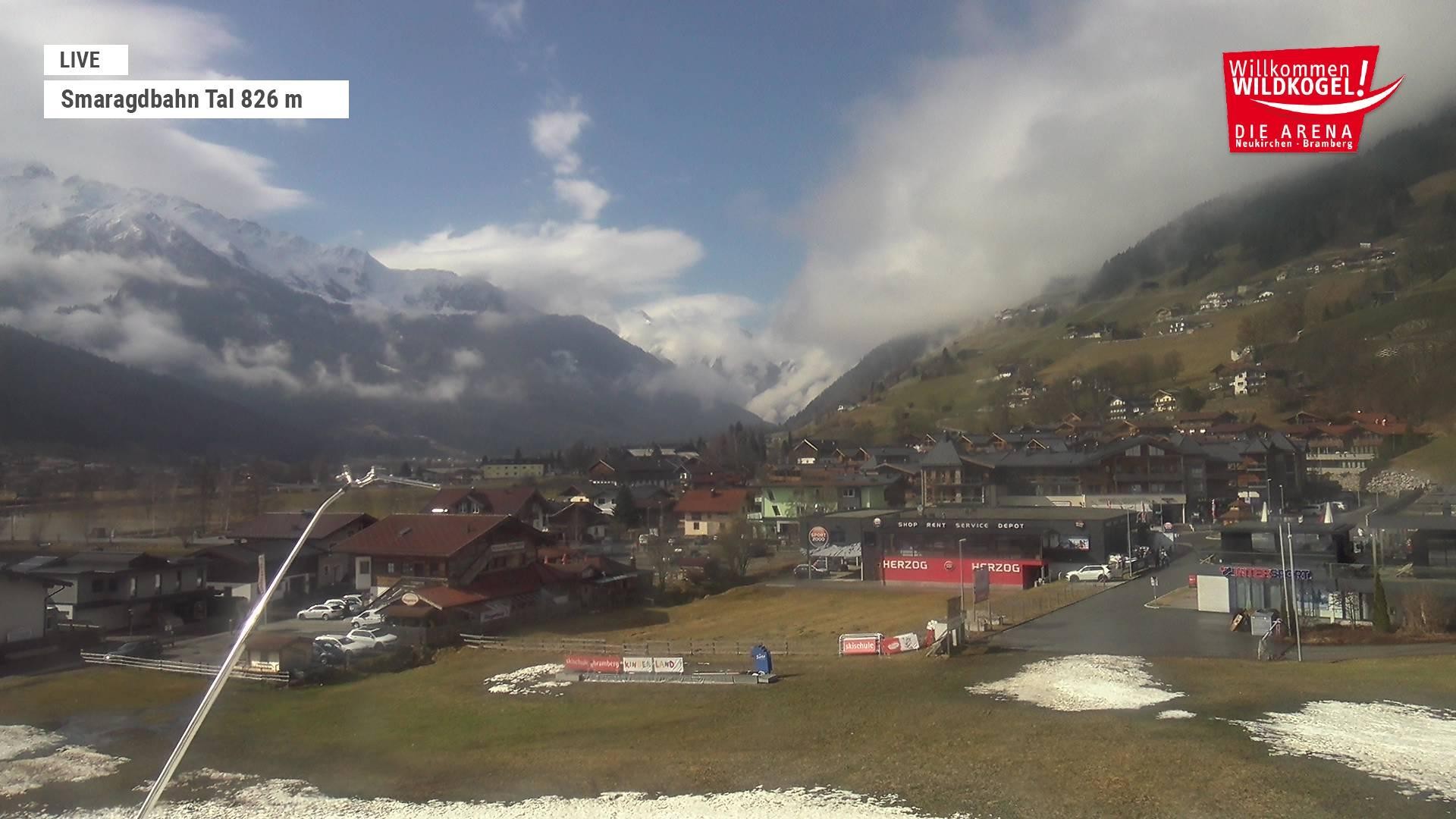 Archiv Foto Webcam Wildkogel: Frühmesserbahn - Bergstation