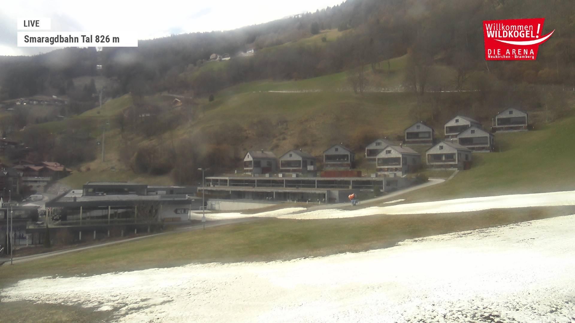 Archiv Foto Webcam Wildkogel: Frühmesserbahn - Bergstation