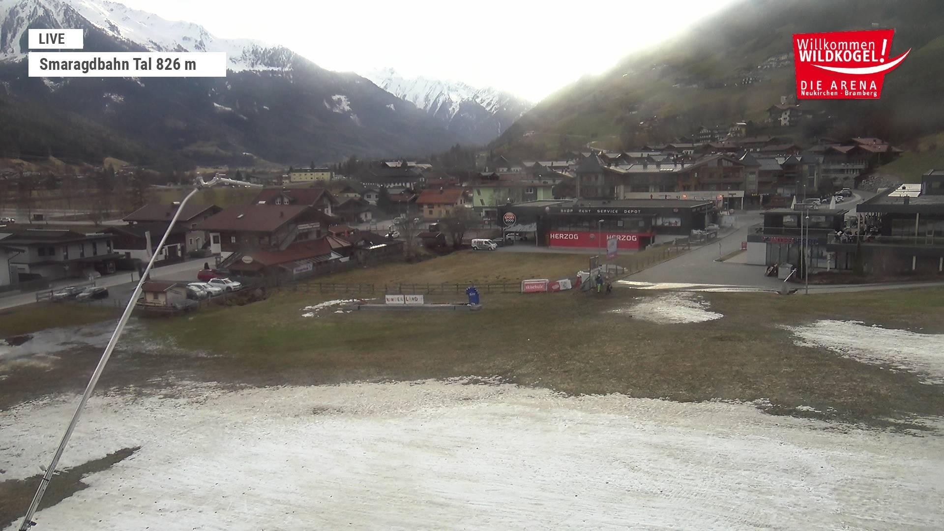 Archiv Foto Webcam Wildkogel: Frühmesserbahn - Bergstation