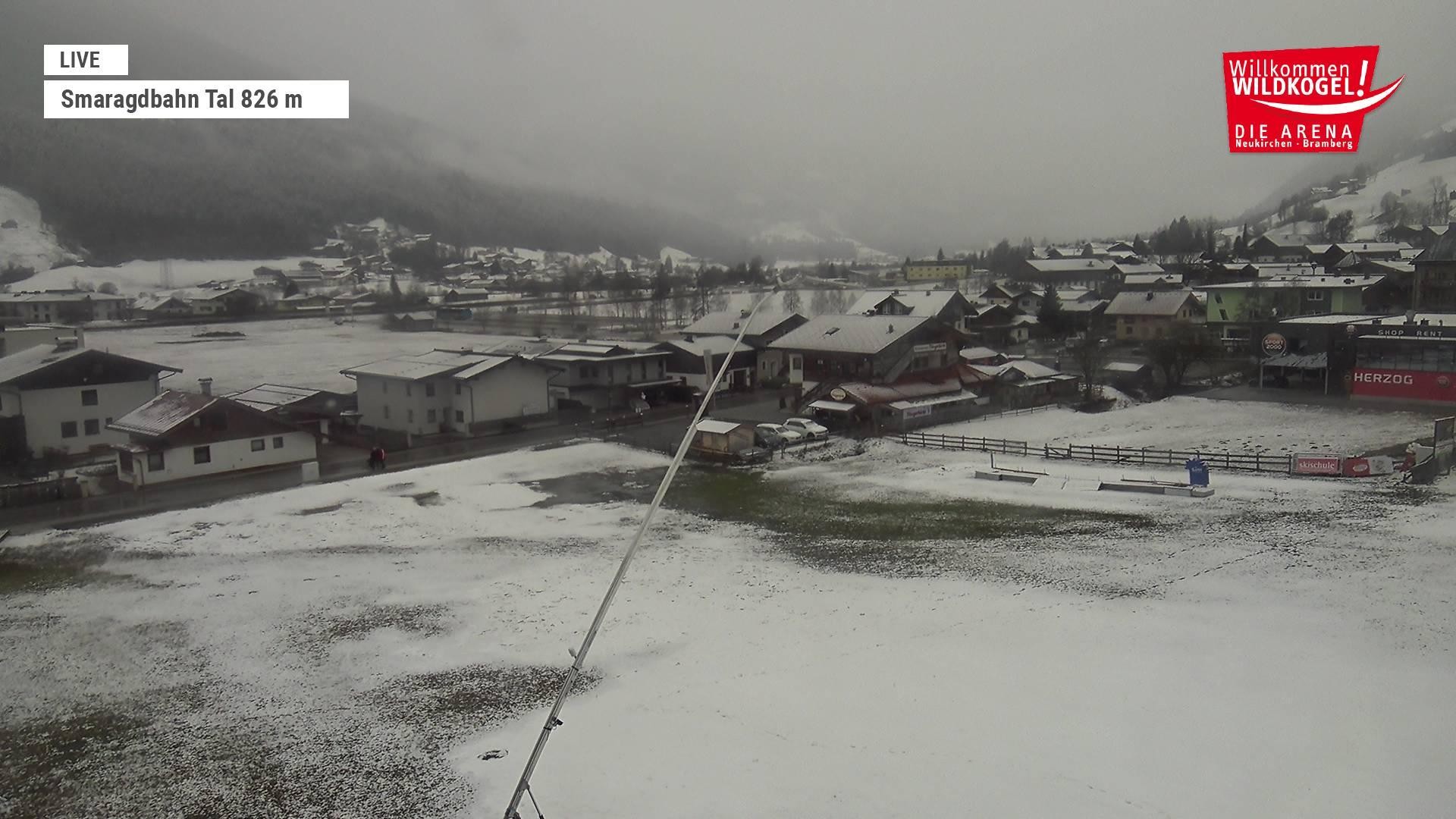 Archiv Foto Webcam Wildkogel: Frühmesserbahn - Bergstation