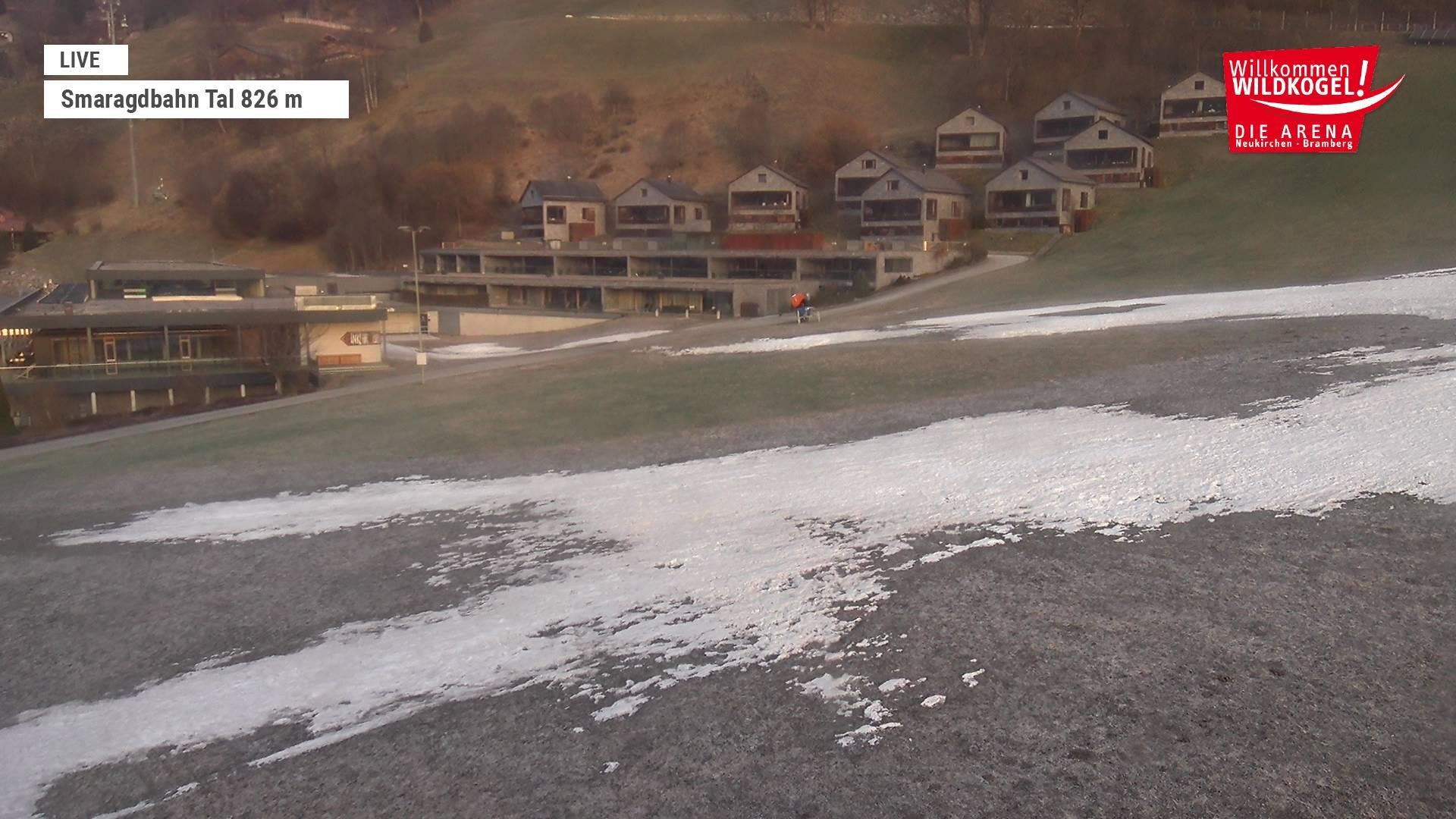 Archiv Foto Webcam Wildkogel: Frühmesserbahn - Bergstation