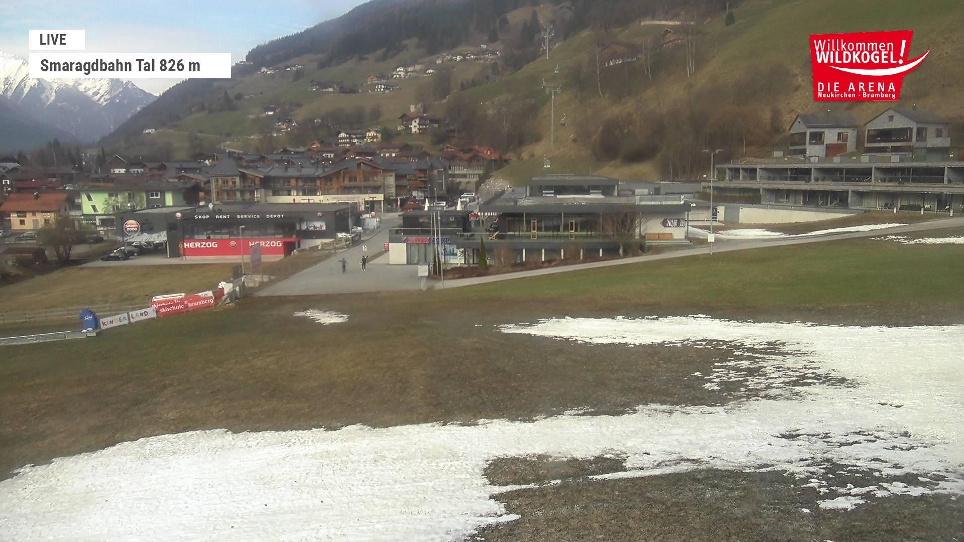 Archiv Foto Webcam Wildkogel: Frühmesserbahn - Bergstation