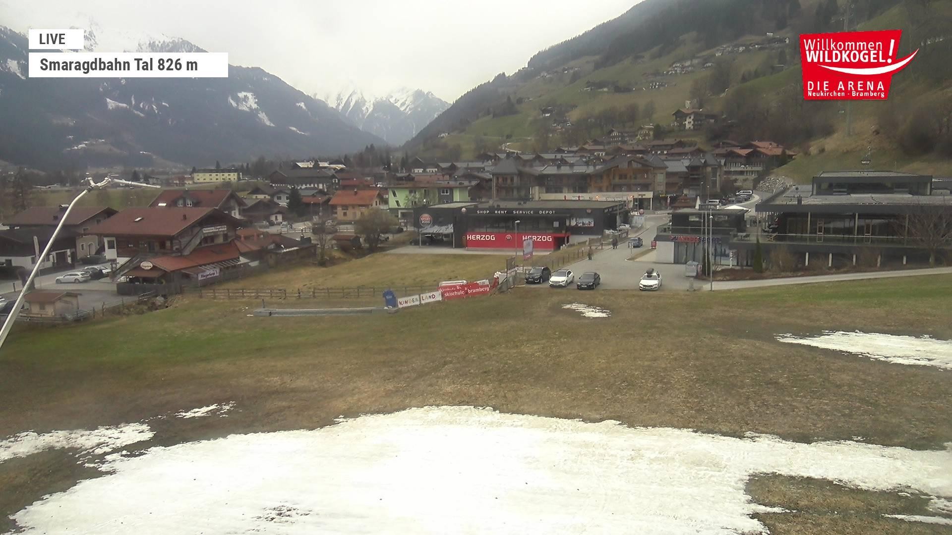 Archiv Foto Webcam Wildkogel: Frühmesserbahn - Bergstation