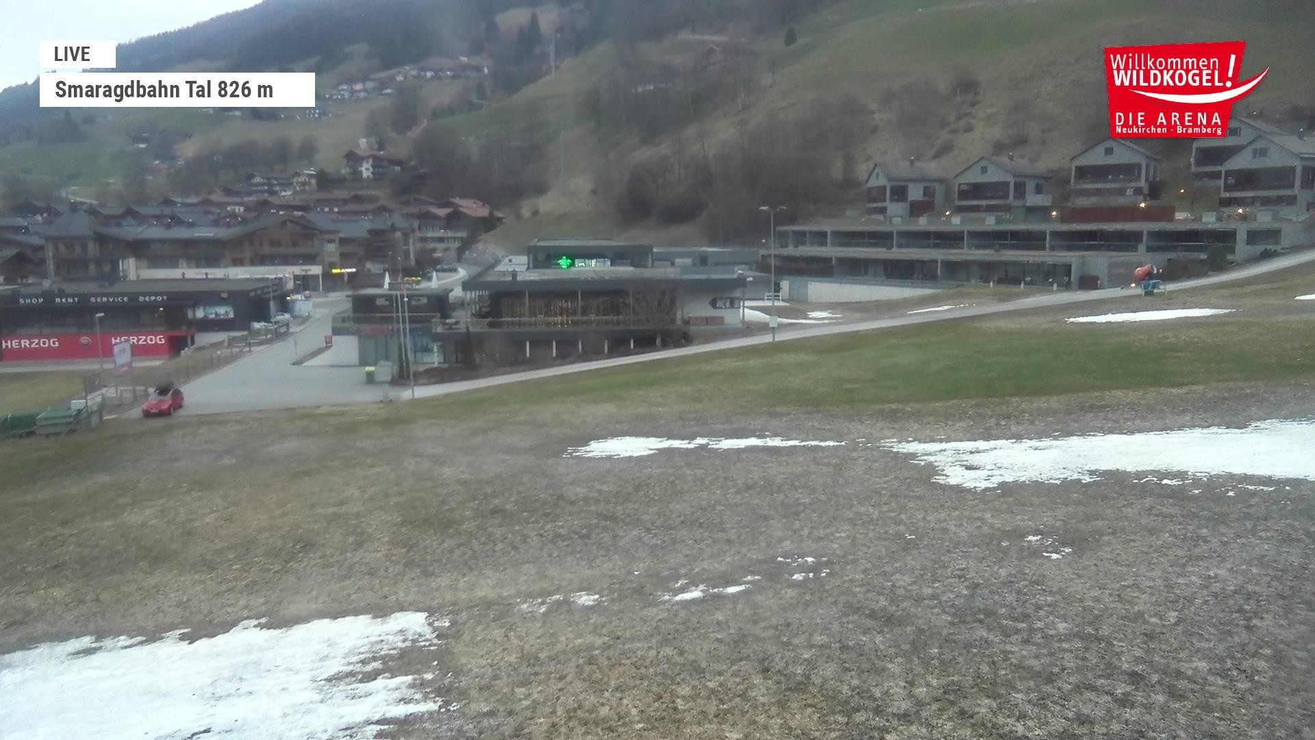 Archiv Foto Webcam Wildkogel: Frühmesserbahn - Bergstation