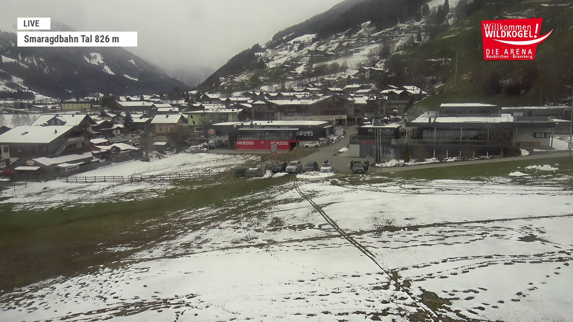 Archiv Foto Webcam Wildkogel: Frühmesserbahn - Bergstation