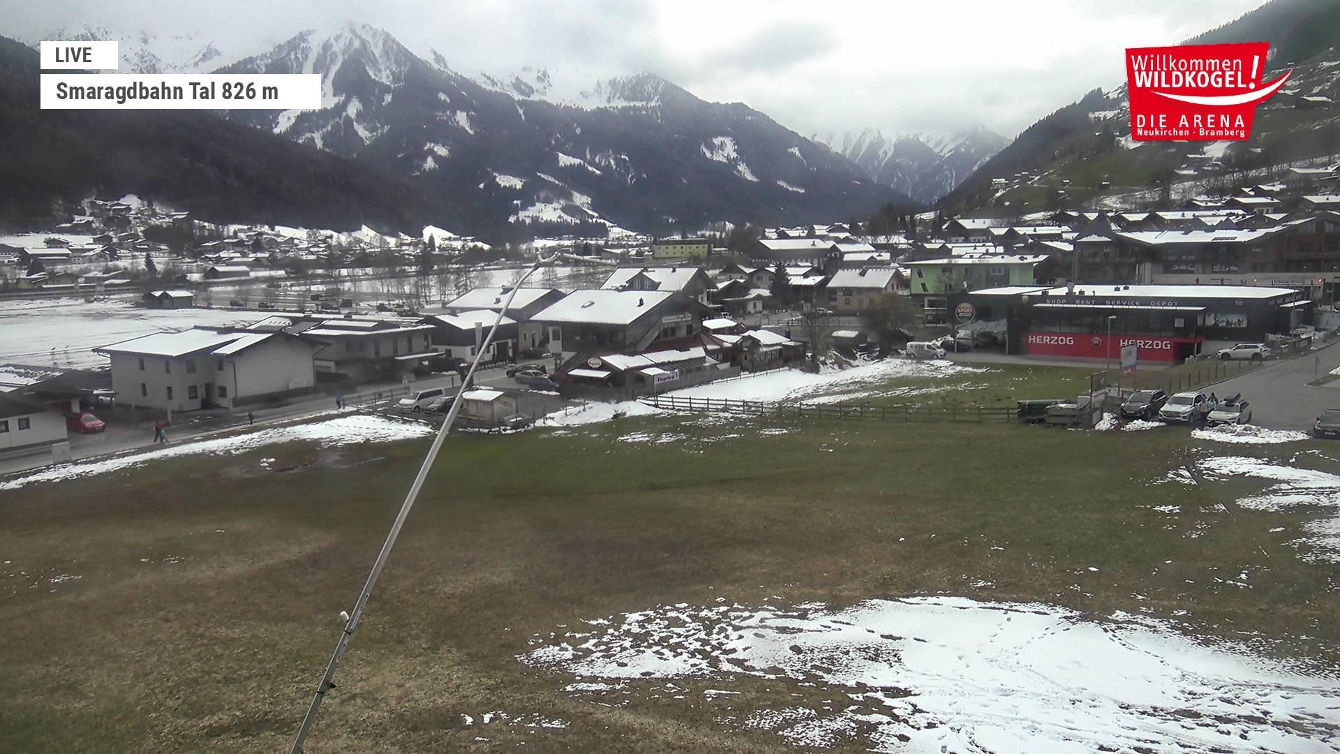 Archiv Foto Webcam Wildkogel: Frühmesserbahn - Bergstation