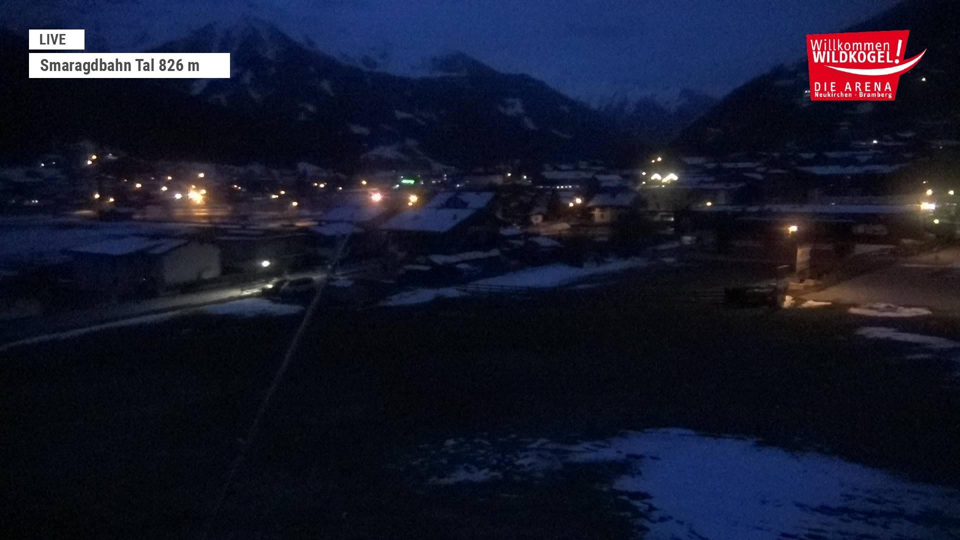 Archiv Foto Webcam Wildkogel: Frühmesserbahn - Bergstation