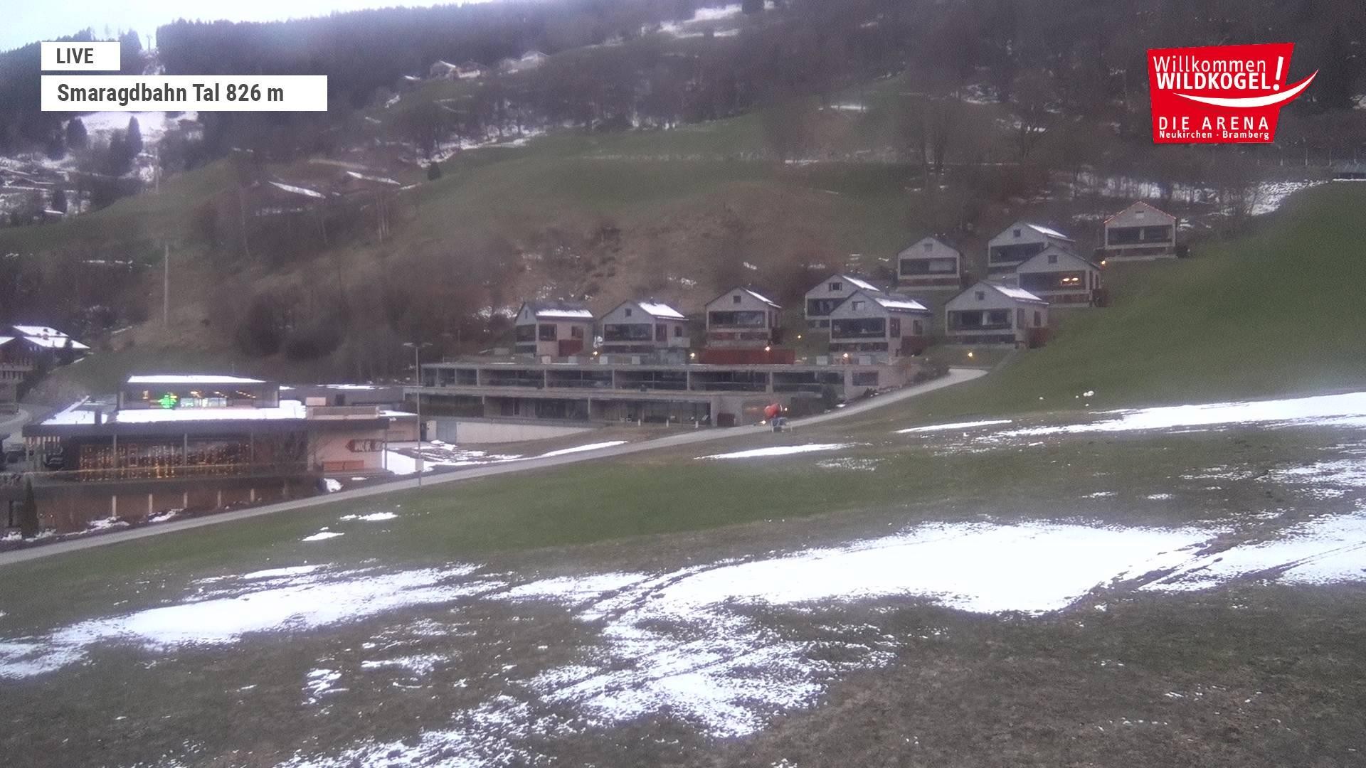 Archiv Foto Webcam Wildkogel: Frühmesserbahn - Bergstation