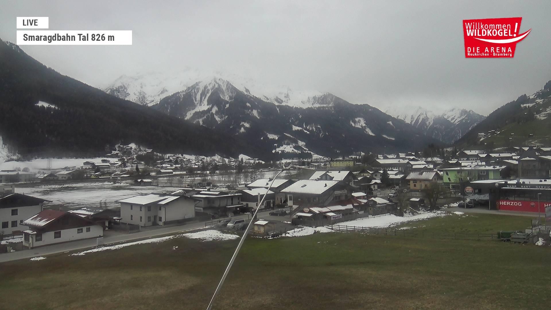 Archiv Foto Webcam Wildkogel: Frühmesserbahn - Bergstation