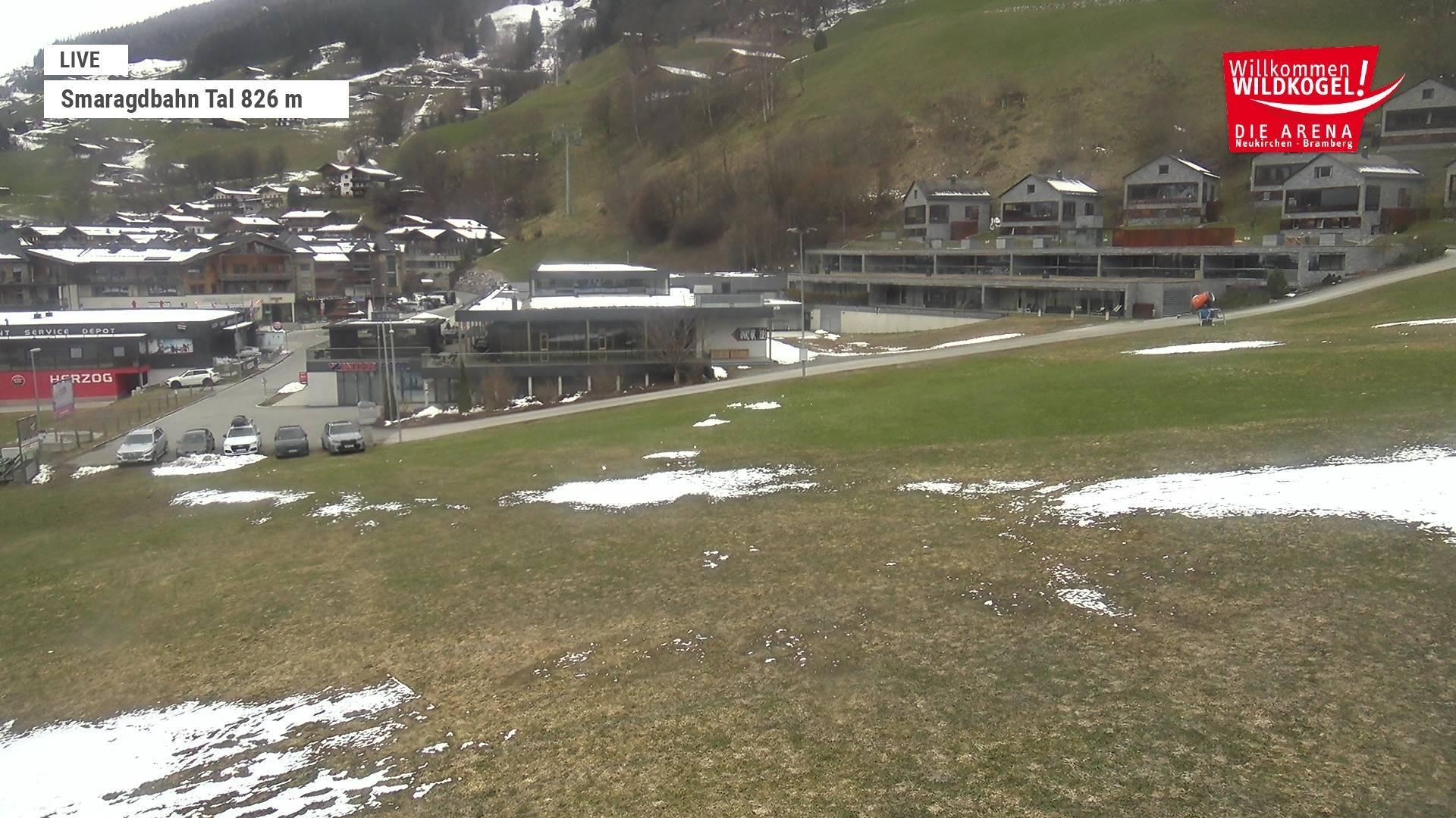 Archiv Foto Webcam Wildkogel: Frühmesserbahn - Bergstation