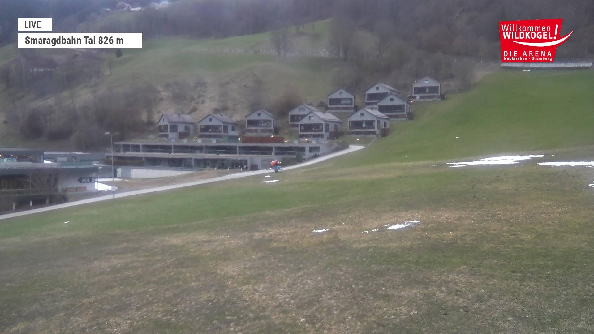 Archiv Foto Webcam Wildkogel: Frühmesserbahn - Bergstation