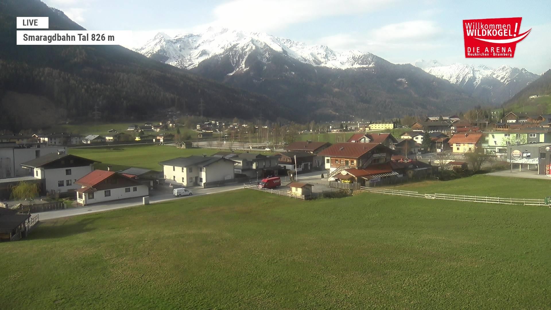 Archiv Foto Webcam Wildkogel: Frühmesserbahn - Bergstation