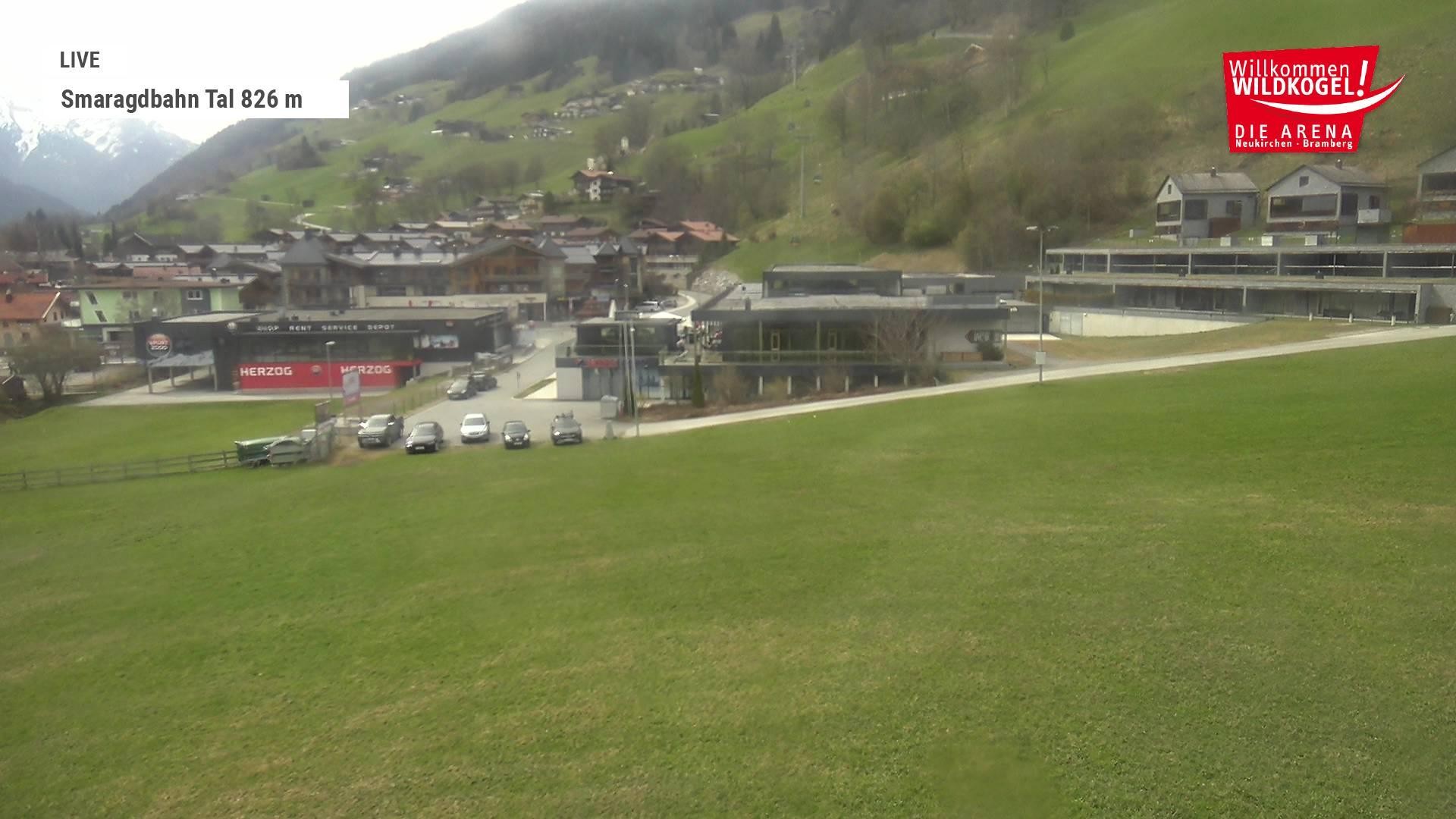 Archiv Foto Webcam Wildkogel: Frühmesserbahn - Bergstation