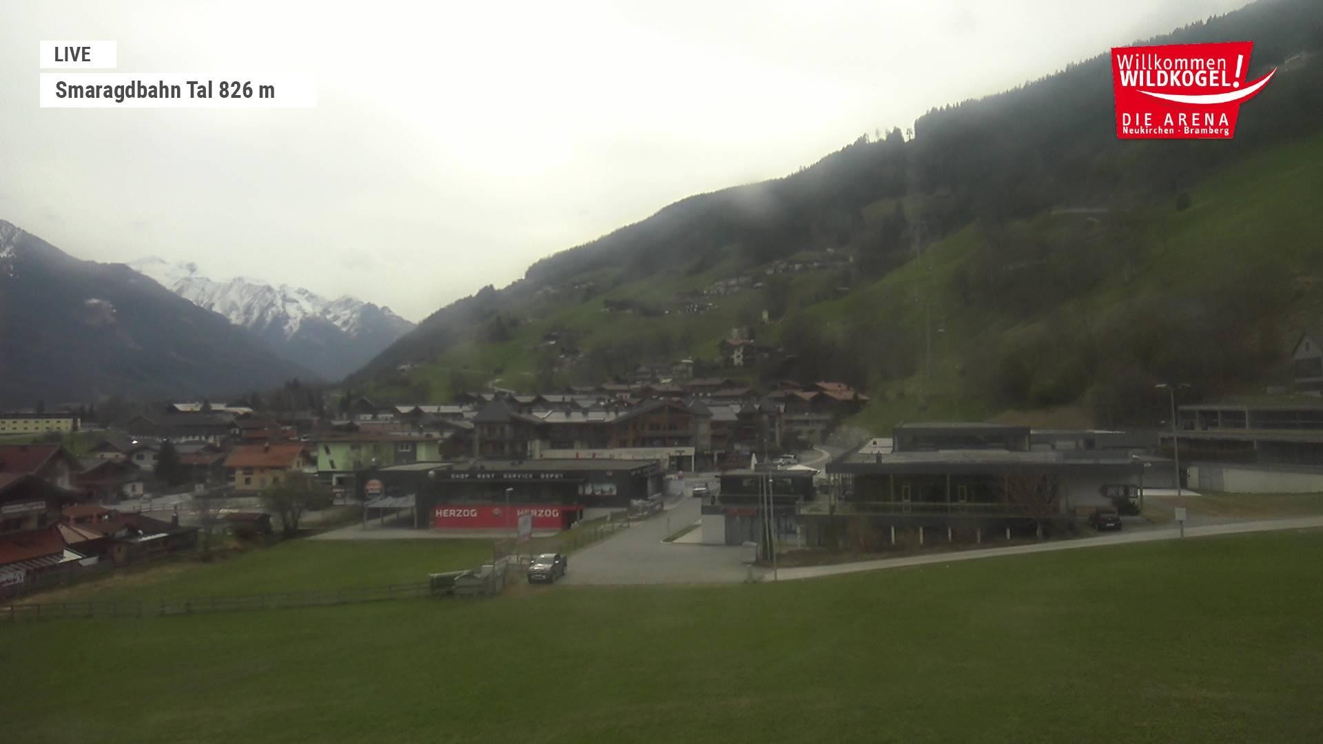 Archiv Foto Webcam Wildkogel: Frühmesserbahn - Bergstation