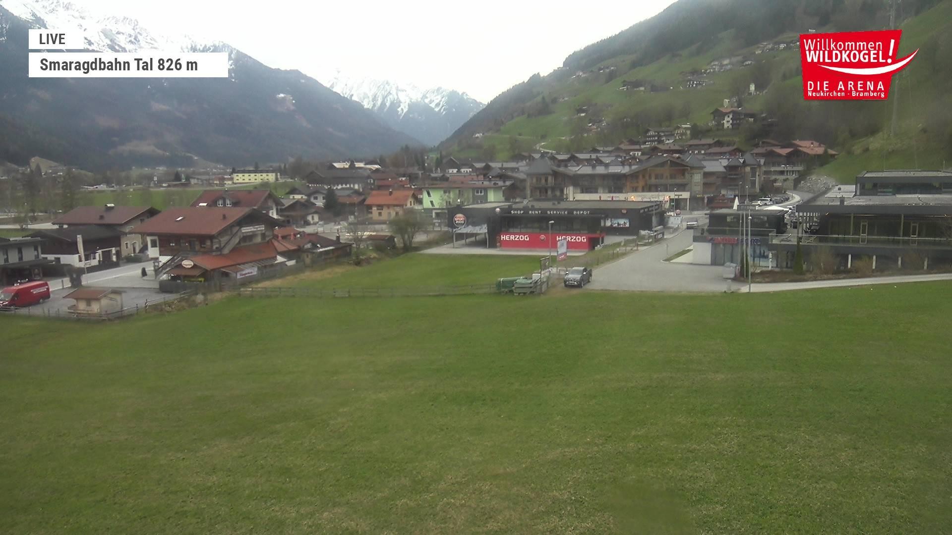 Archiv Foto Webcam Wildkogel: Frühmesserbahn - Bergstation