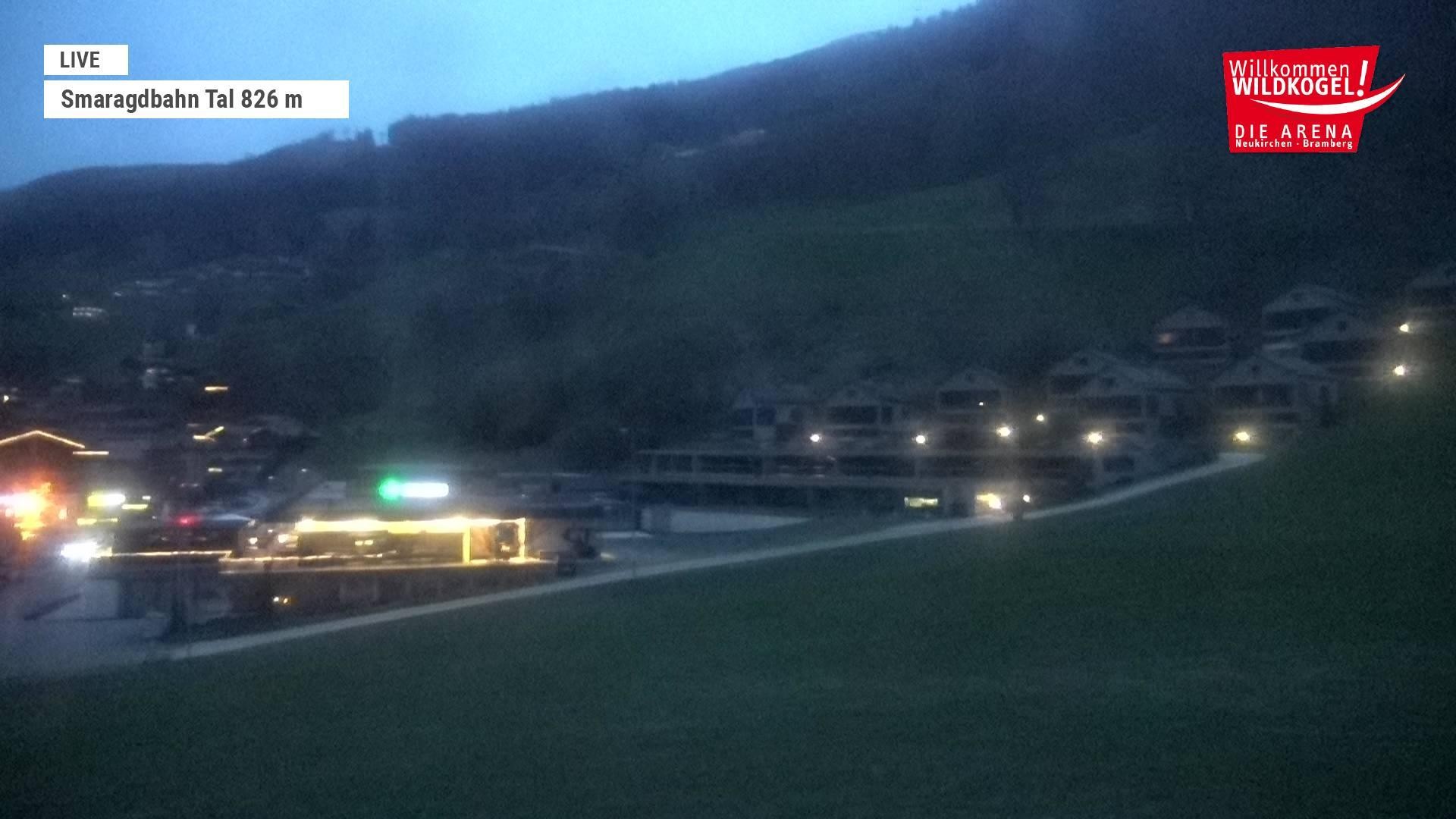 Archiv Foto Webcam Wildkogel: Frühmesserbahn - Bergstation