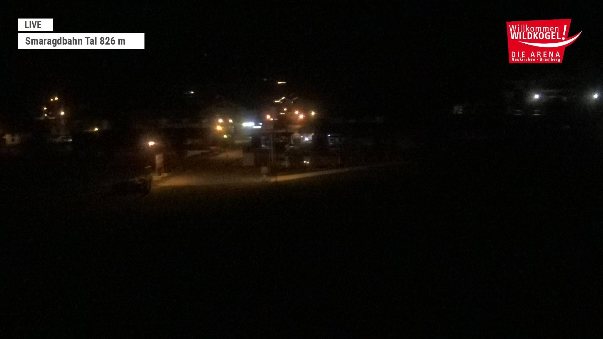 Archived image Webcam Wildkogel: Frühmesserbahn lift - mountain station