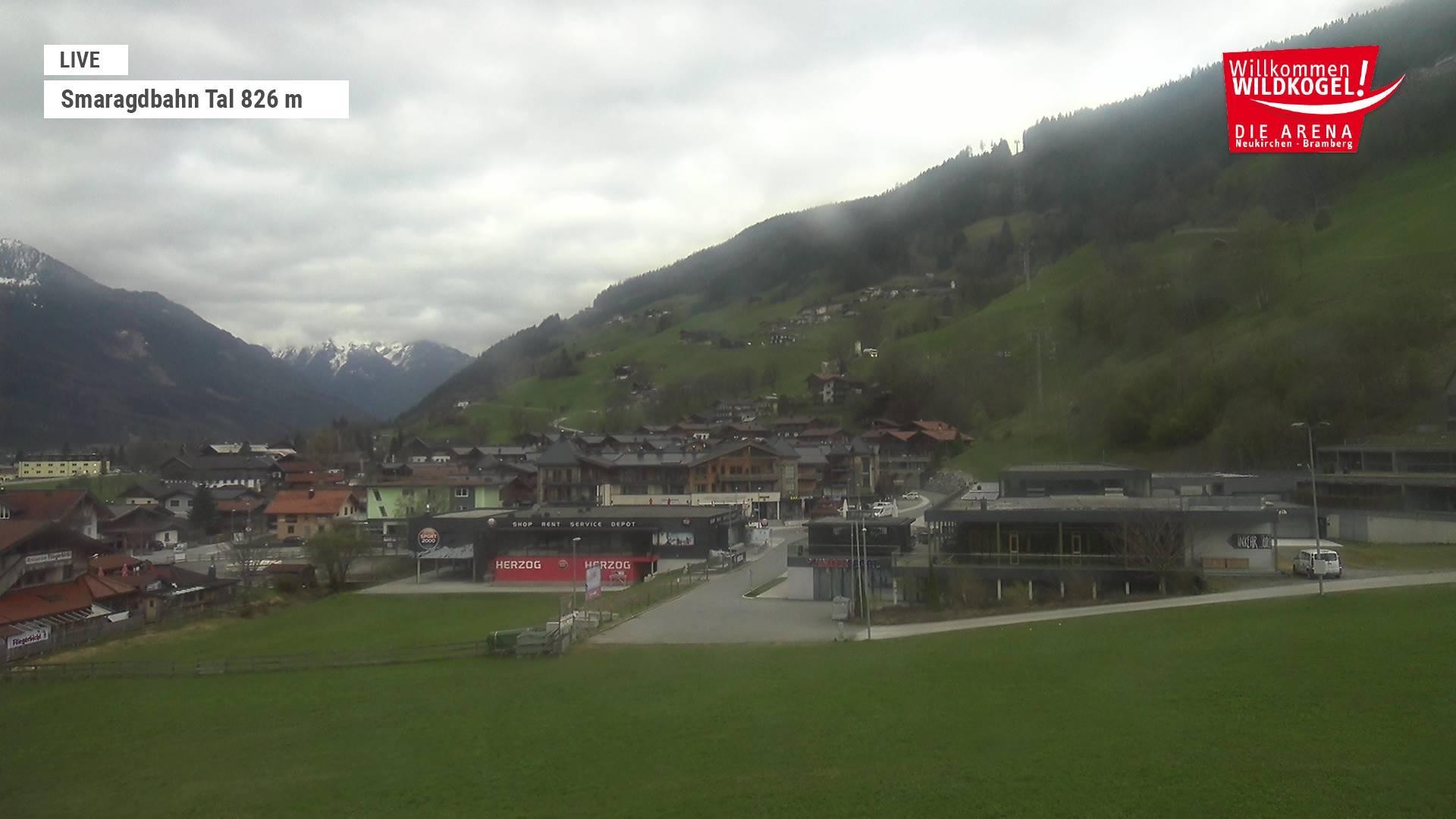 Archiv Foto Webcam Wildkogel: Frühmesserbahn - Bergstation