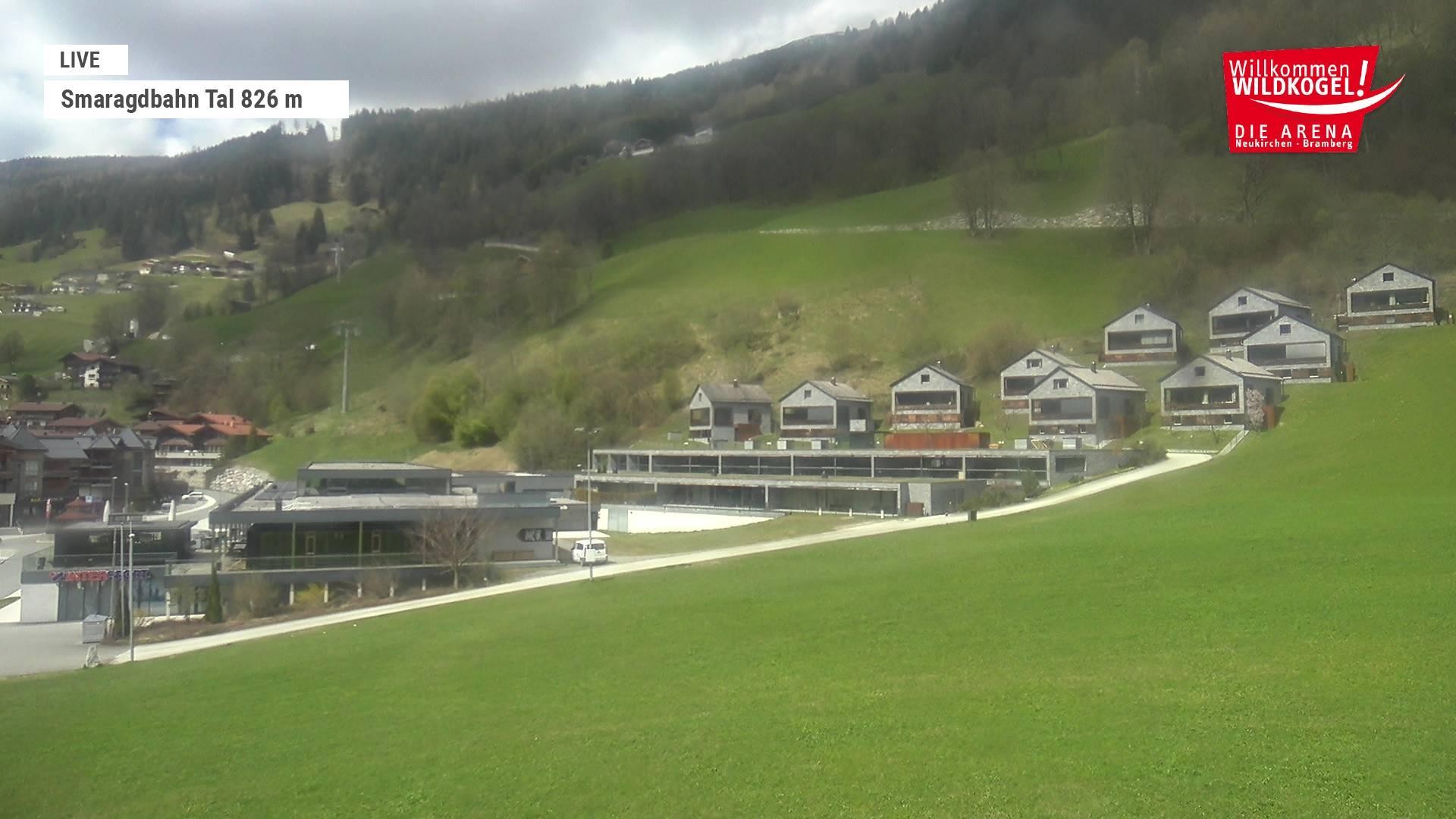 Archiv Foto Webcam Wildkogel: Frühmesserbahn - Bergstation