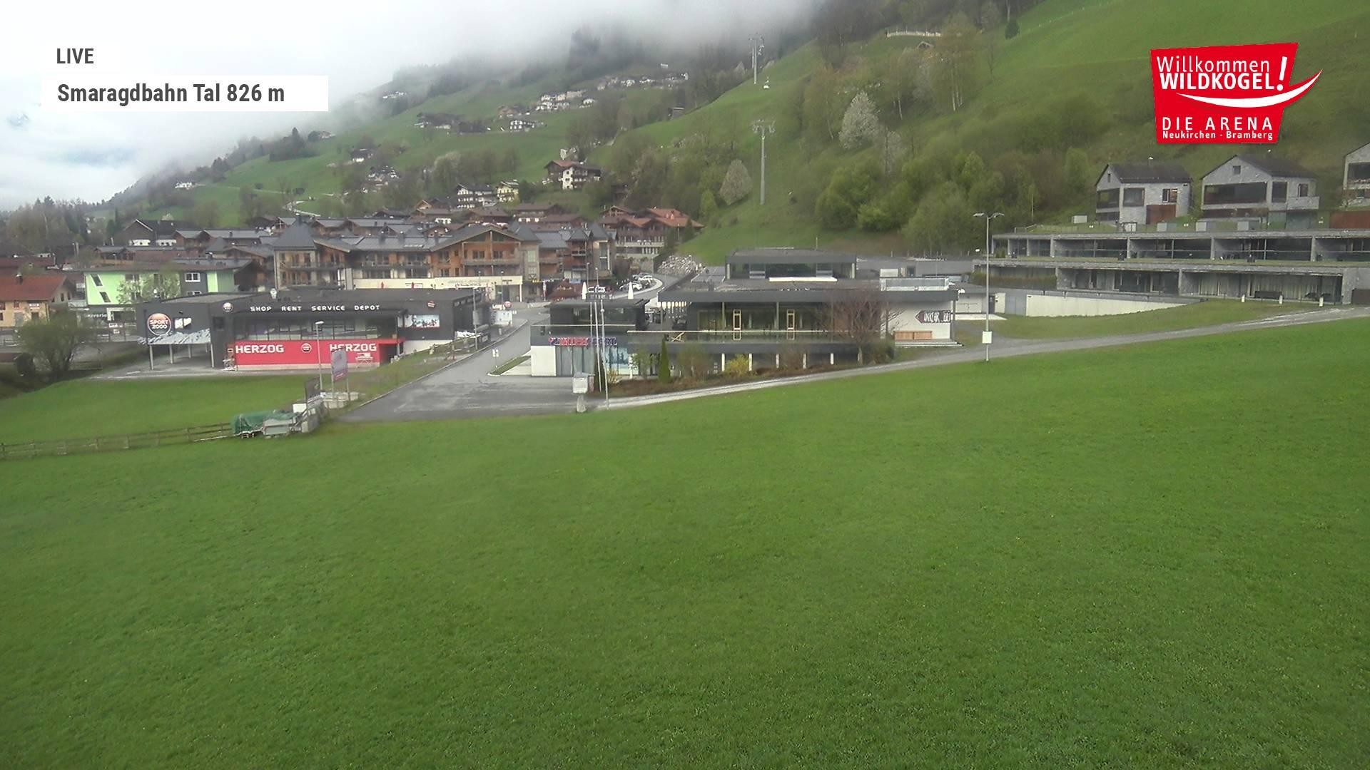 Archiv Foto Webcam Wildkogel: Frühmesserbahn - Bergstation