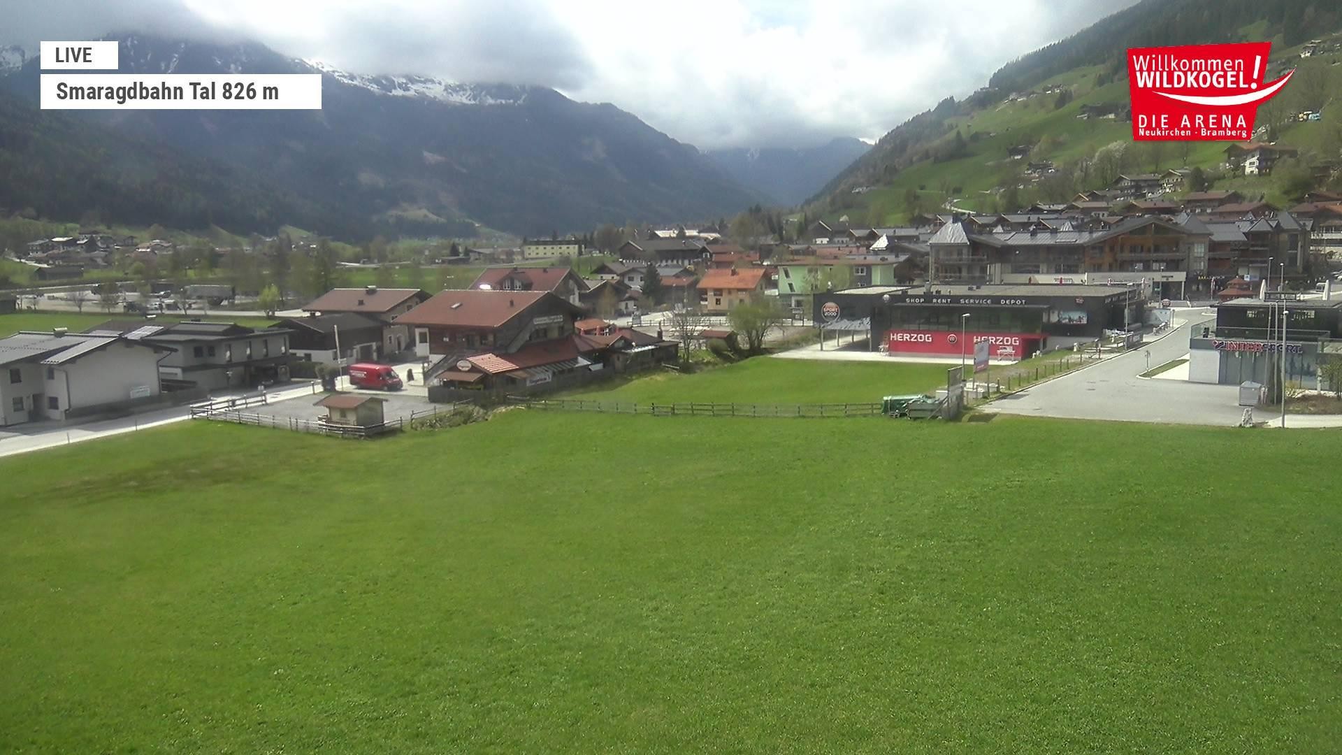 Archiv Foto Webcam Wildkogel: Frühmesserbahn - Bergstation