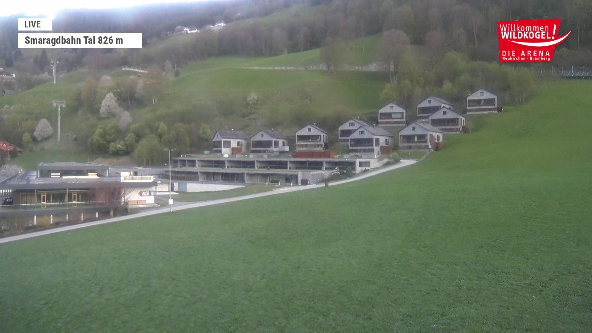 Archiv Foto Webcam Wildkogel: Frühmesserbahn - Bergstation