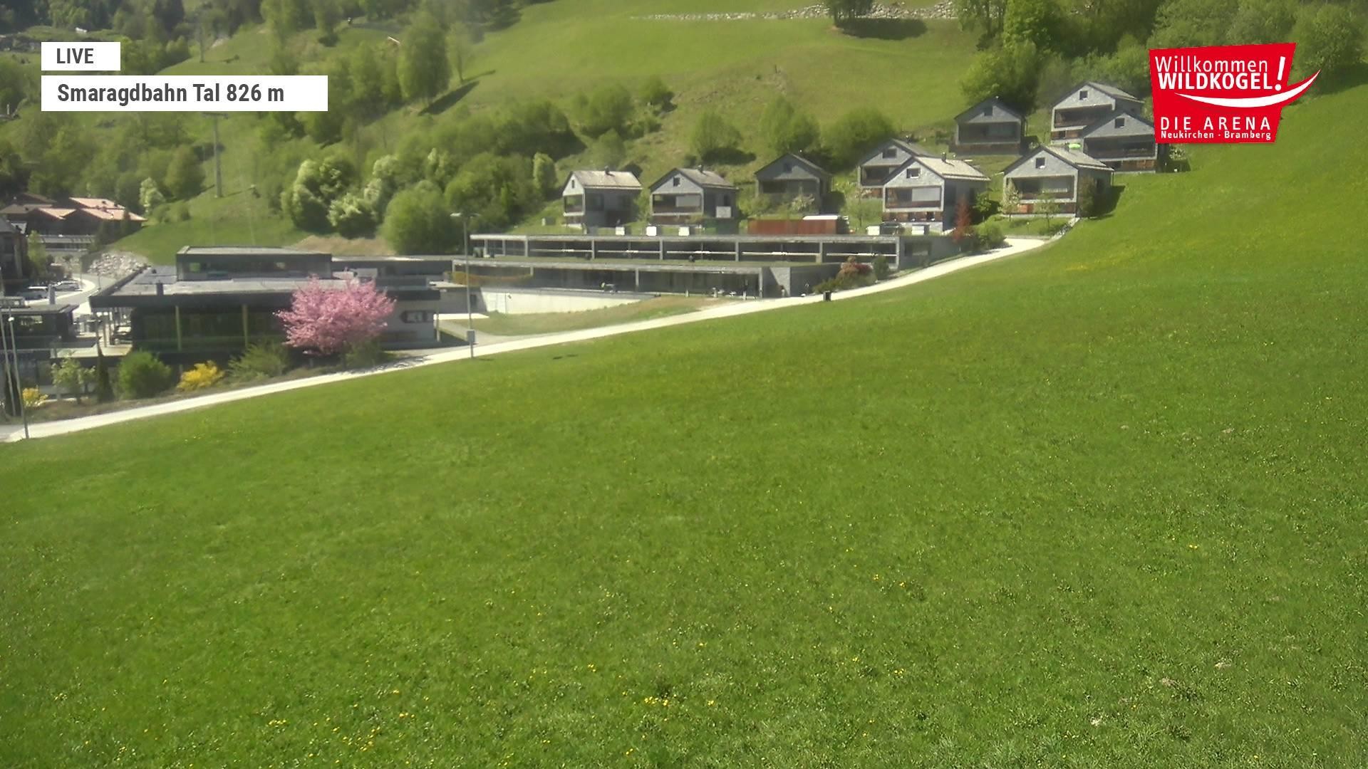 Archiv Foto Webcam Wildkogel: Frühmesserbahn - Bergstation