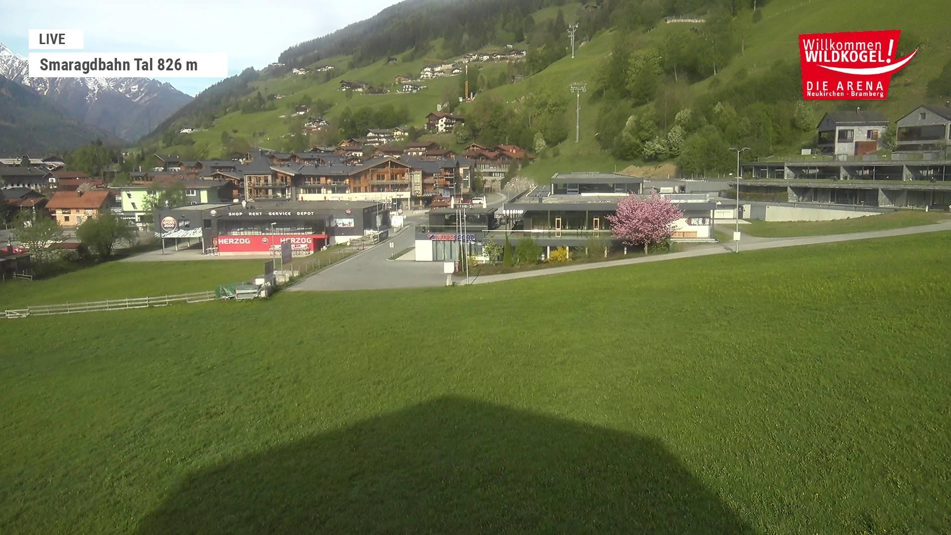 Archiv Foto Webcam Wildkogel: Frühmesserbahn - Bergstation