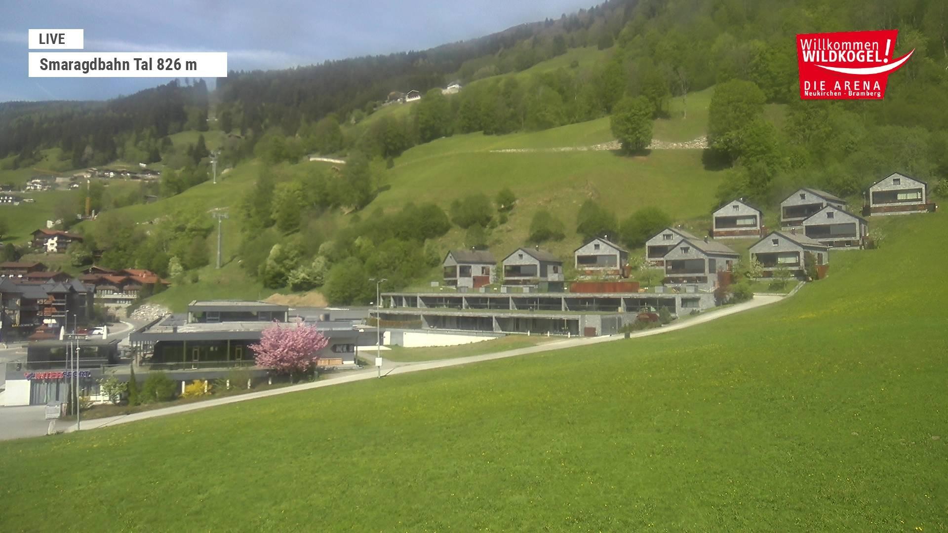 Archiv Foto Webcam Wildkogel: Frühmesserbahn - Bergstation