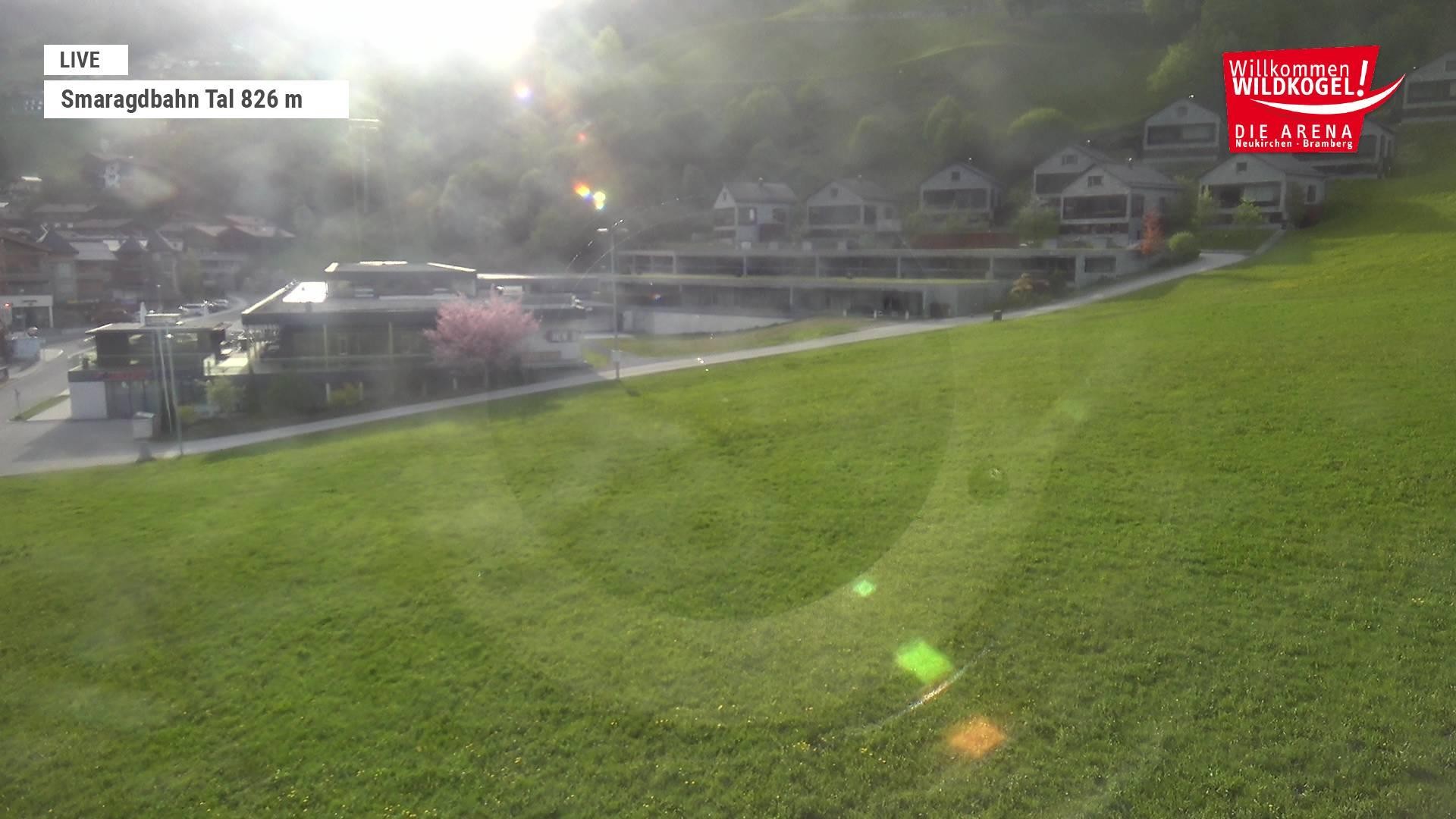 Archiv Foto Webcam Wildkogel: Frühmesserbahn - Bergstation