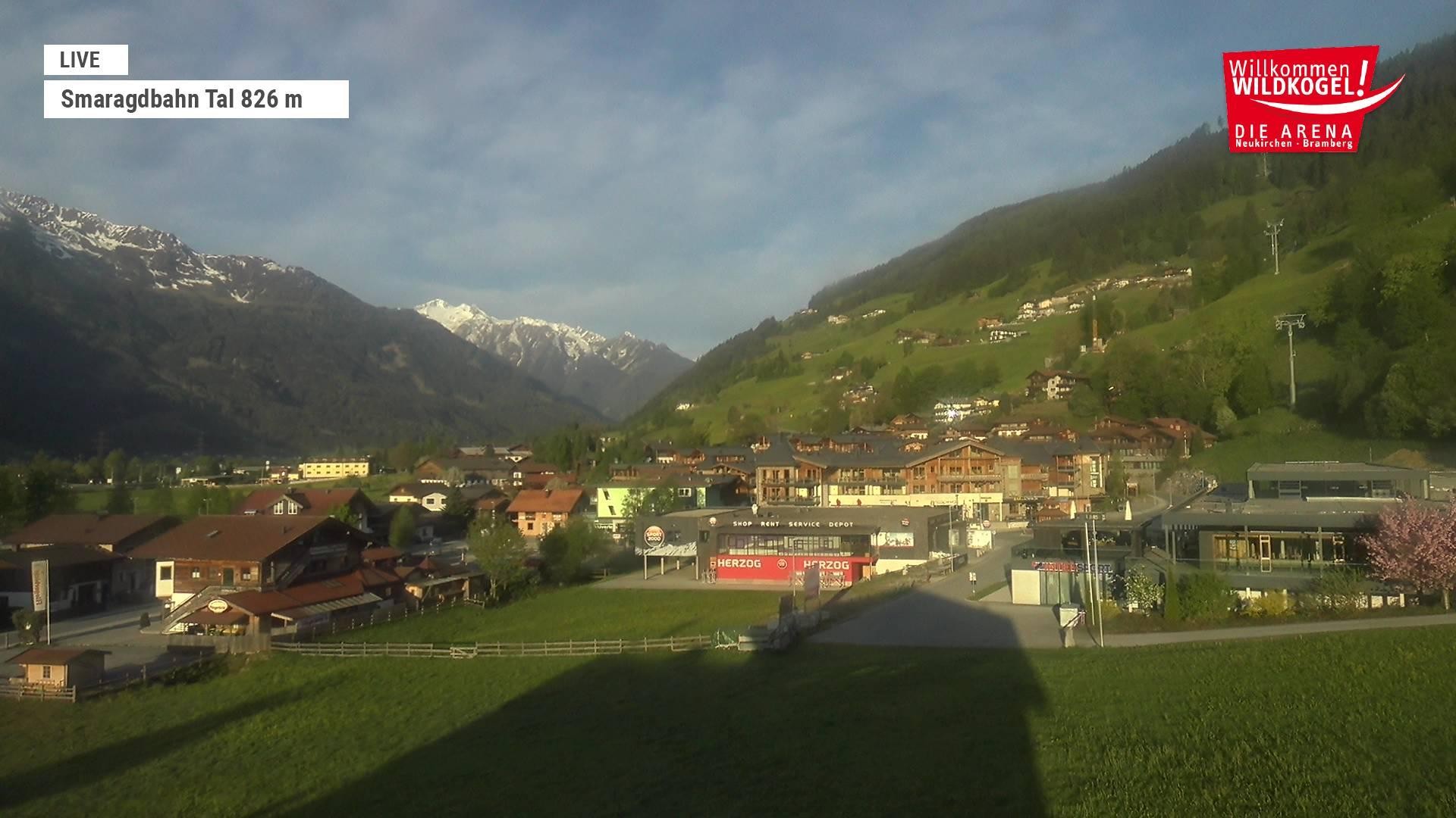 Archiv Foto Webcam Wildkogel: Frühmesserbahn - Bergstation