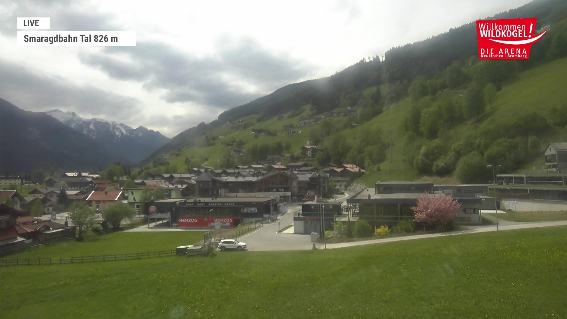 Archiv Foto Webcam Wildkogel: Frühmesserbahn - Bergstation