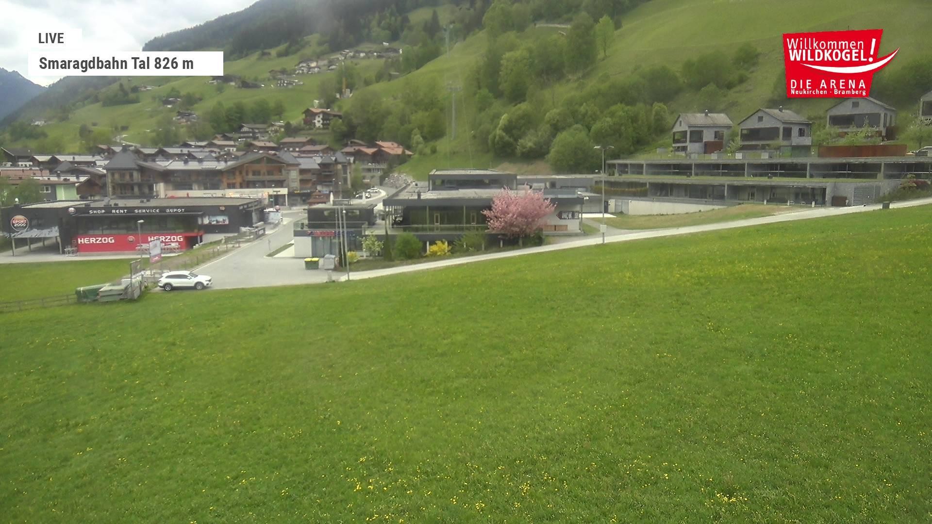 Archiv Foto Webcam Wildkogel: Frühmesserbahn - Bergstation