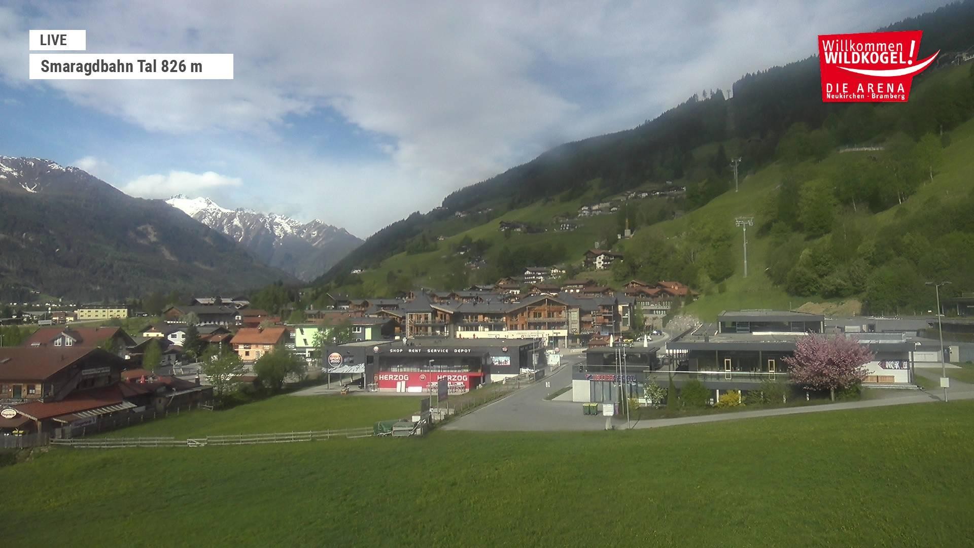 Archiv Foto Webcam Wildkogel: Frühmesserbahn - Bergstation