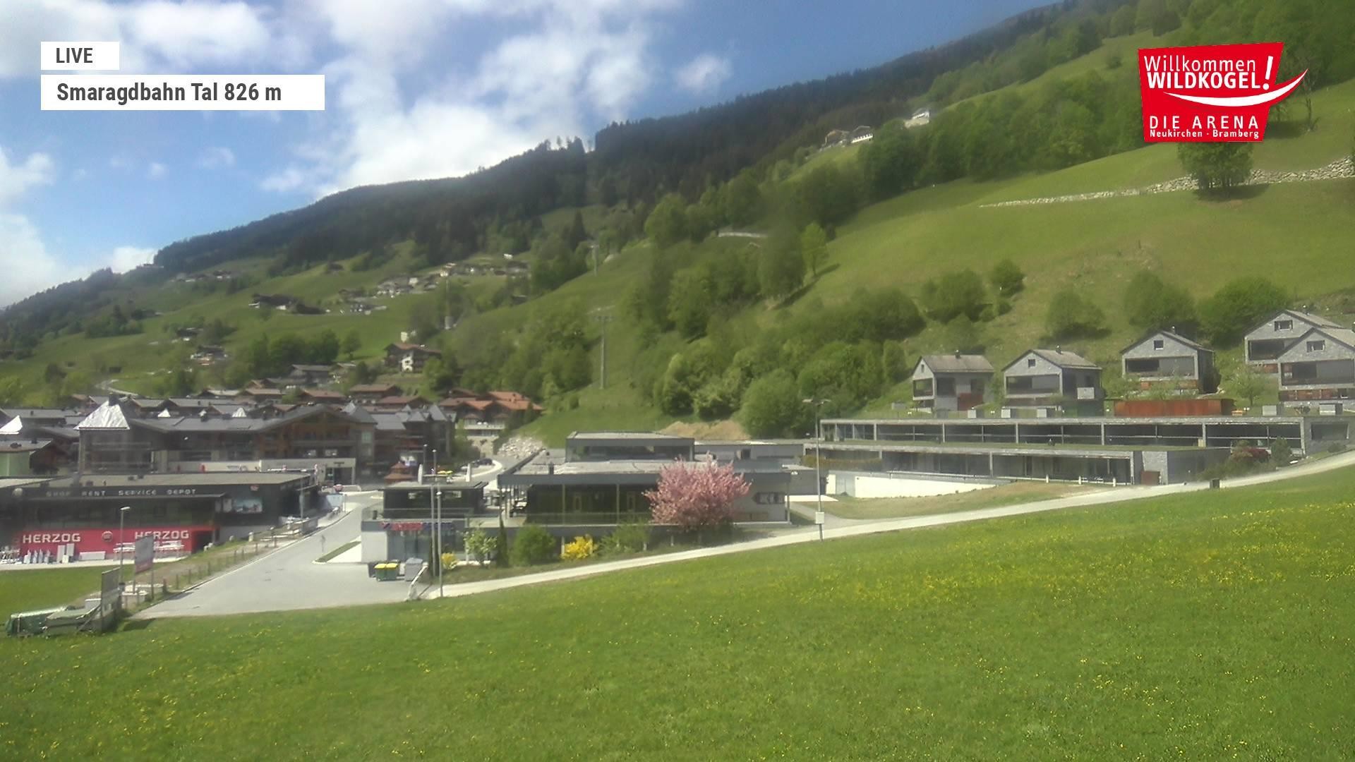 Archiv Foto Webcam Wildkogel: Frühmesserbahn - Bergstation