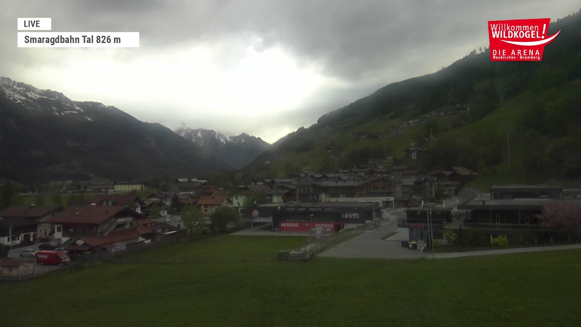 Archiv Foto Webcam Wildkogel: Frühmesserbahn - Bergstation