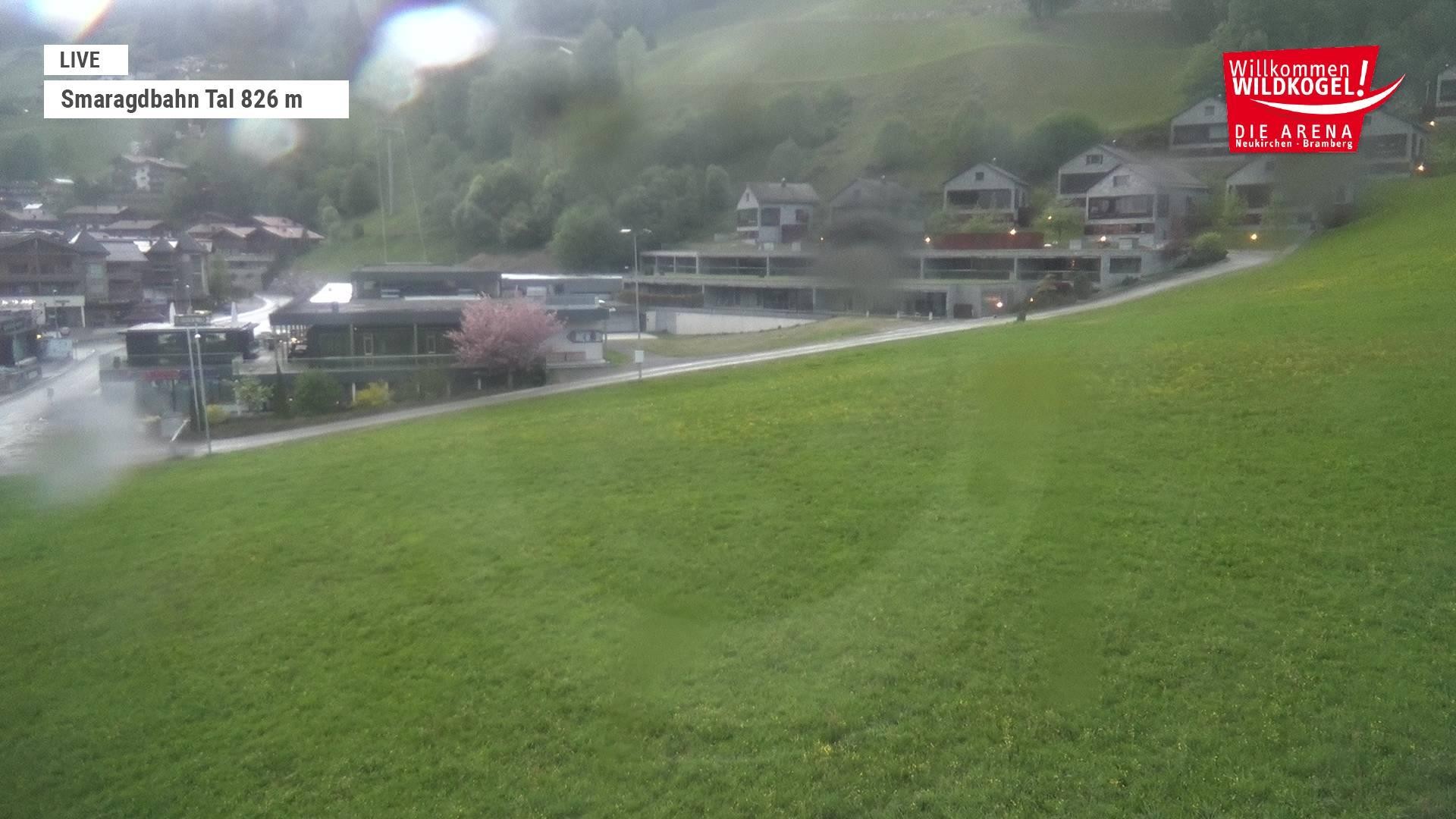 Archiv Foto Webcam Wildkogel: Frühmesserbahn - Bergstation