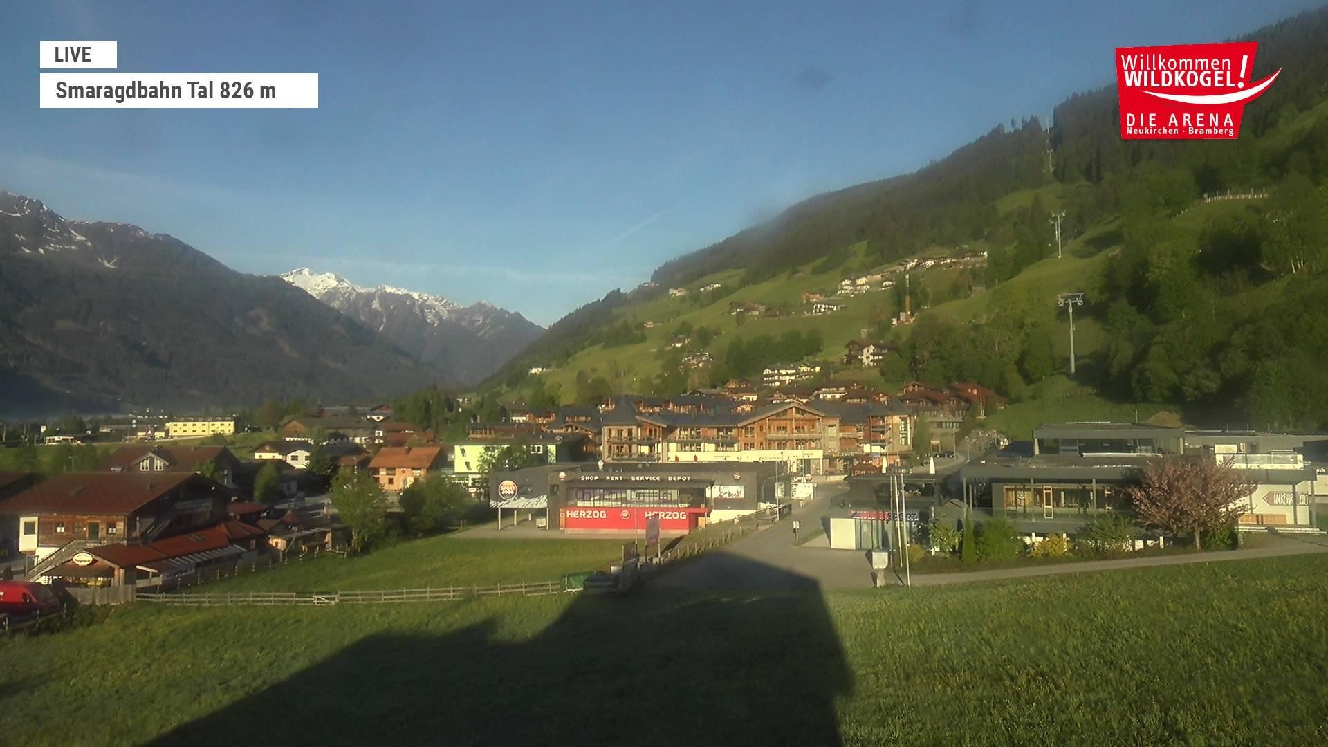 Archiv Foto Webcam Wildkogel: Frühmesserbahn - Bergstation