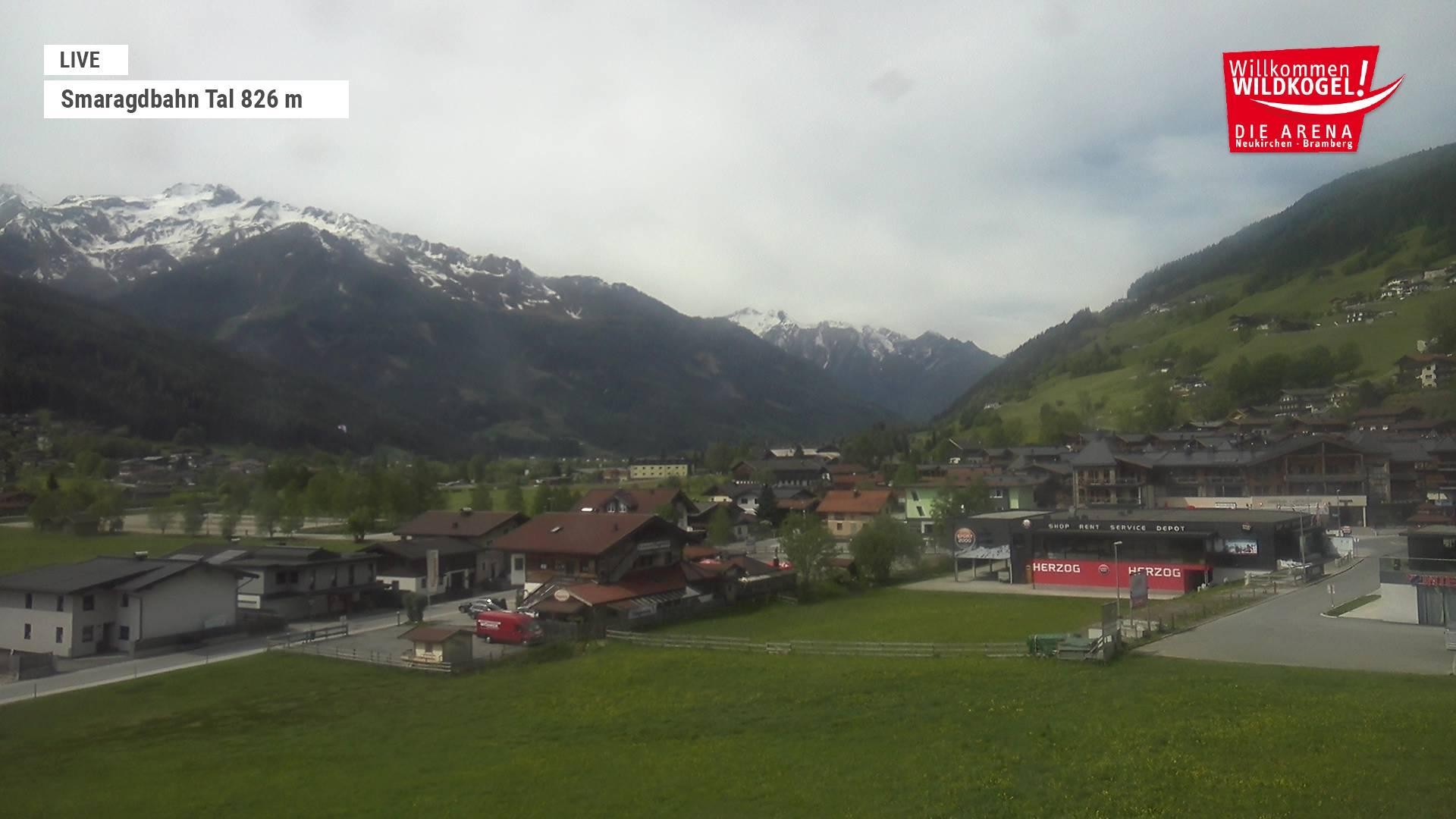 Archiv Foto Webcam Wildkogel: Frühmesserbahn - Bergstation